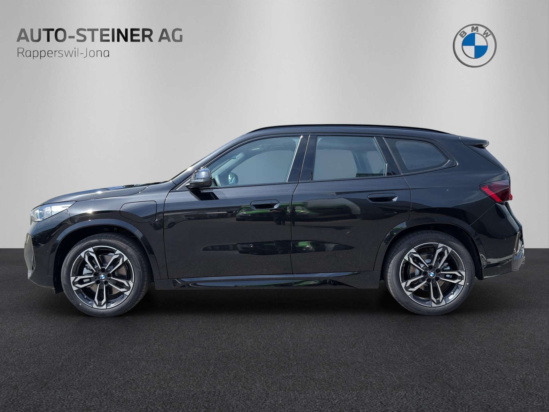 BMW X1 30e xDrive M Sport-image-1