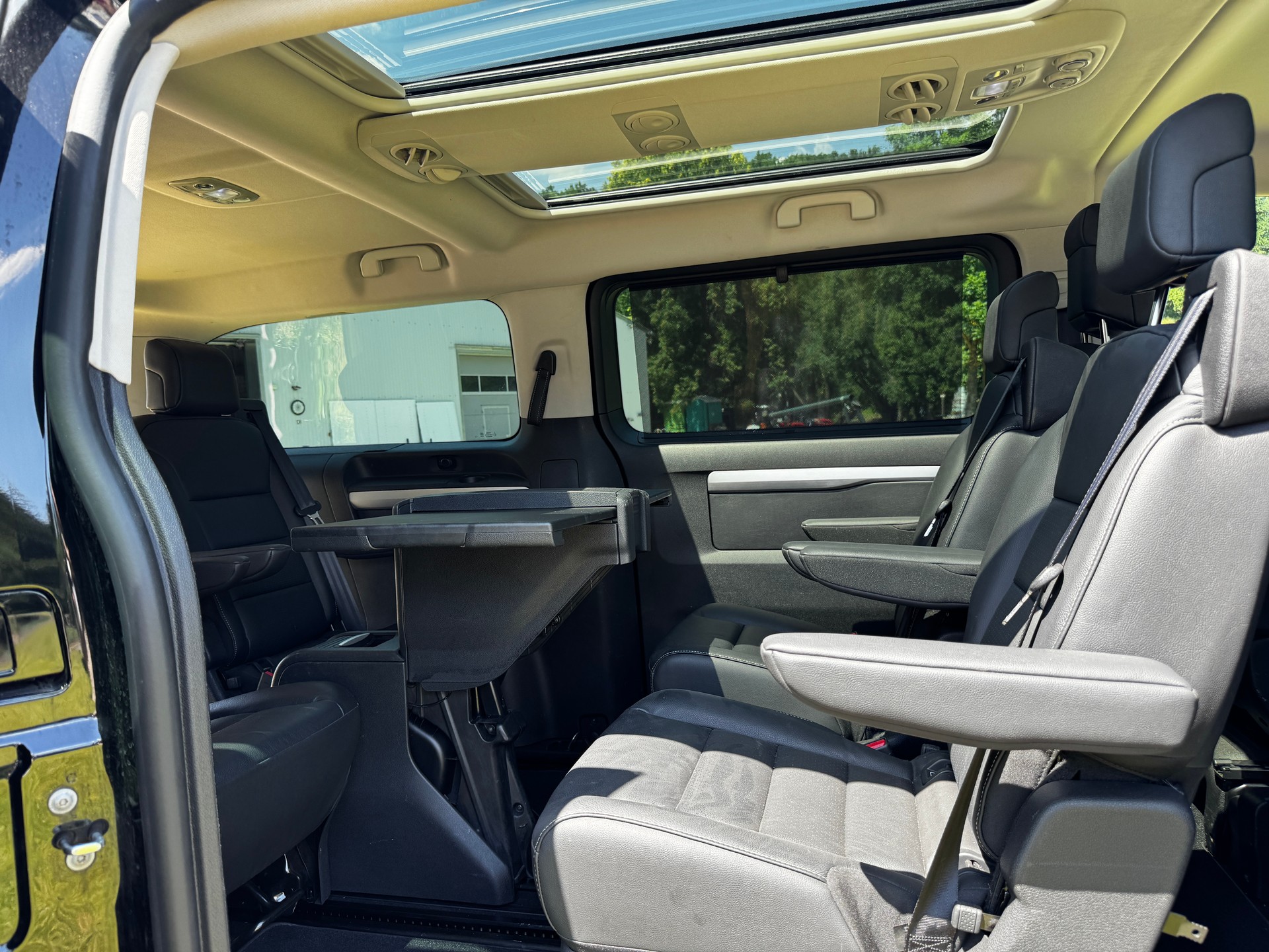 TOYOTA L2 VIP 2.0D-image-4