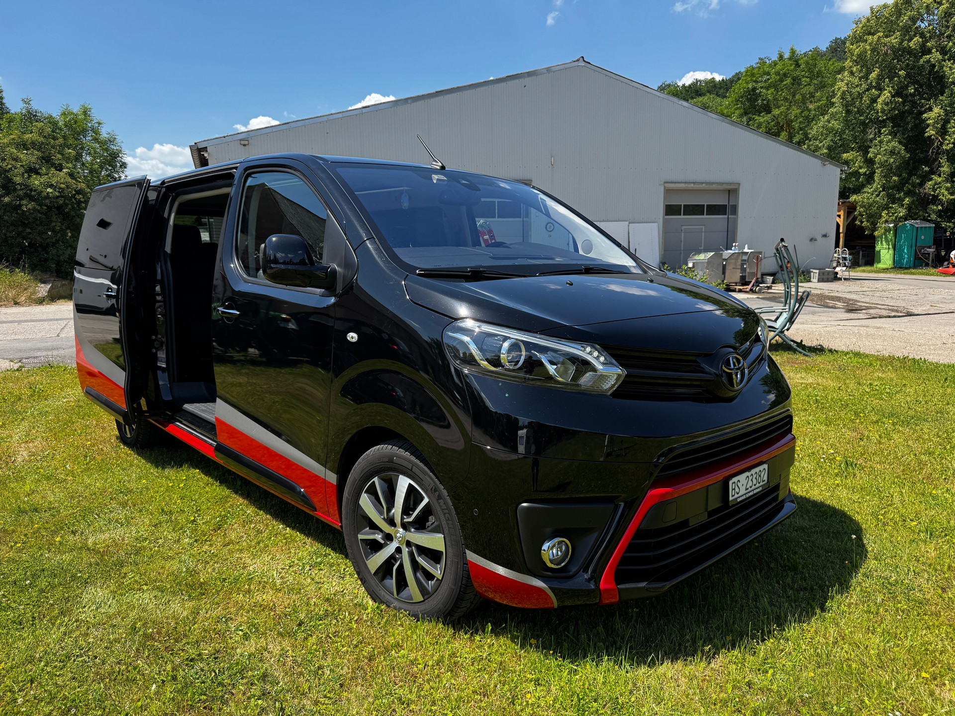 TOYOTA L2 VIP 2.0D-image-9