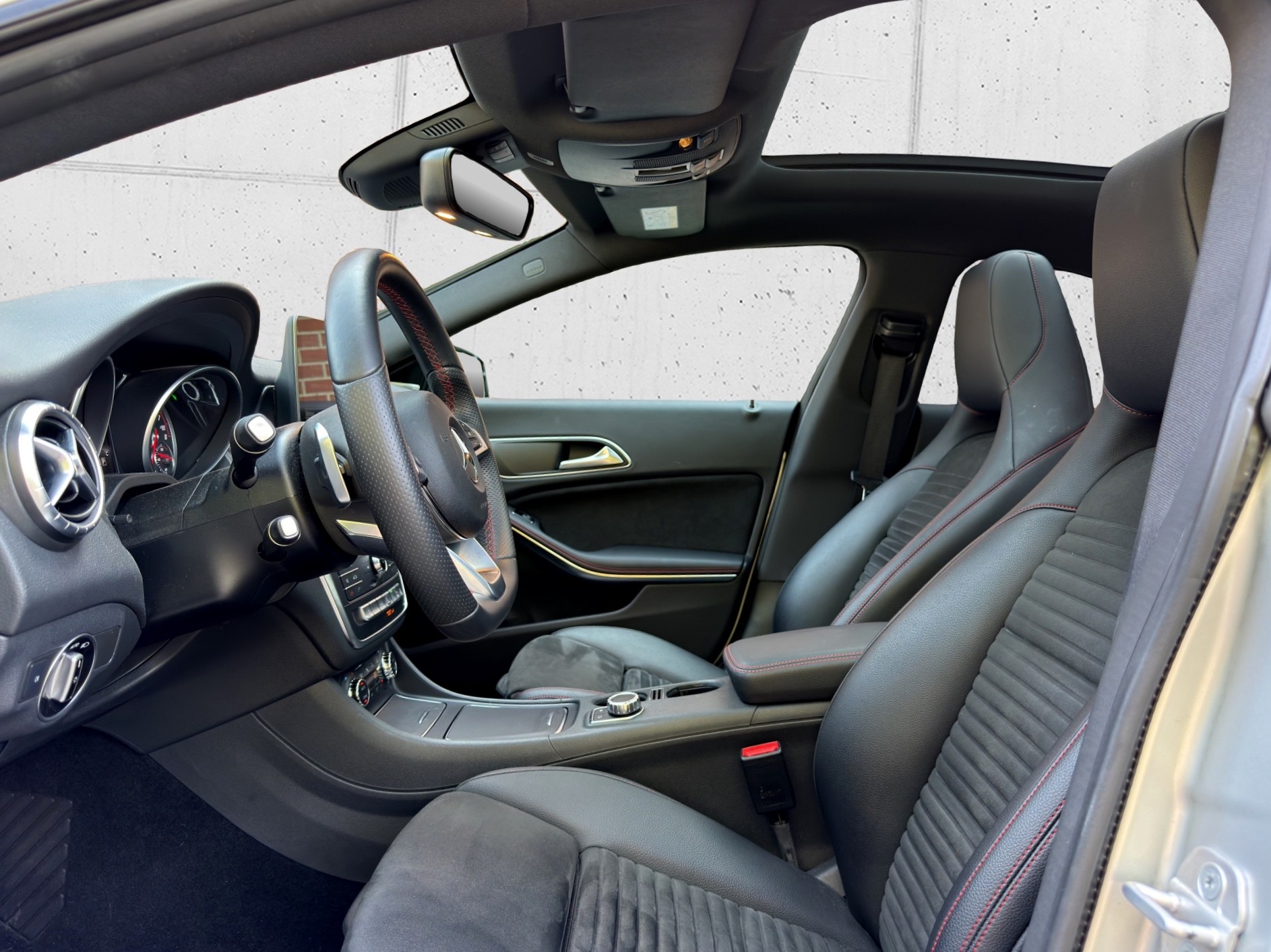 MERCEDES-BENZ CLA 220 AMG Line 4Matic 7G-DCT-image-10