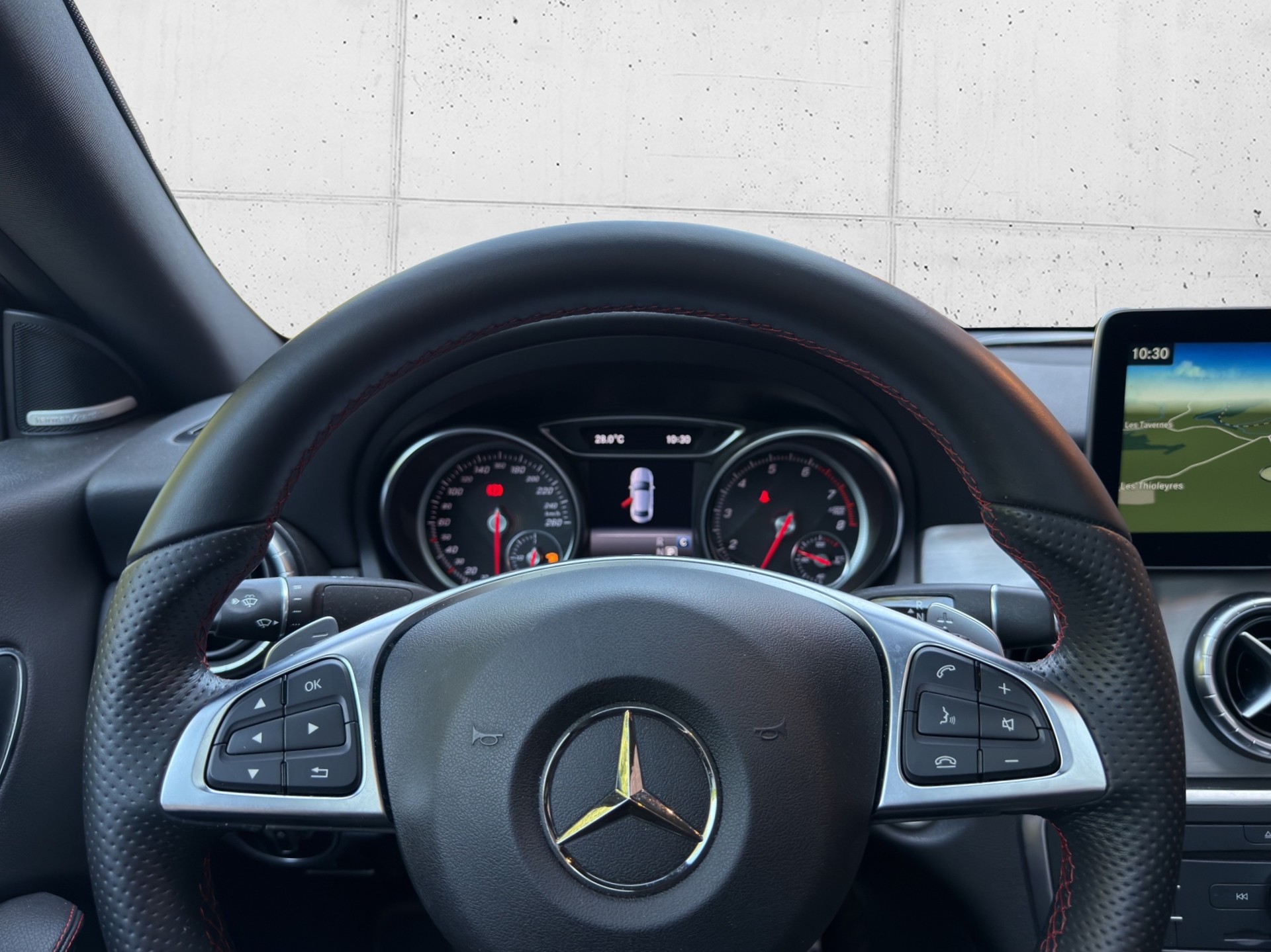 MERCEDES-BENZ CLA 220 AMG Line 4Matic 7G-DCT-image-15