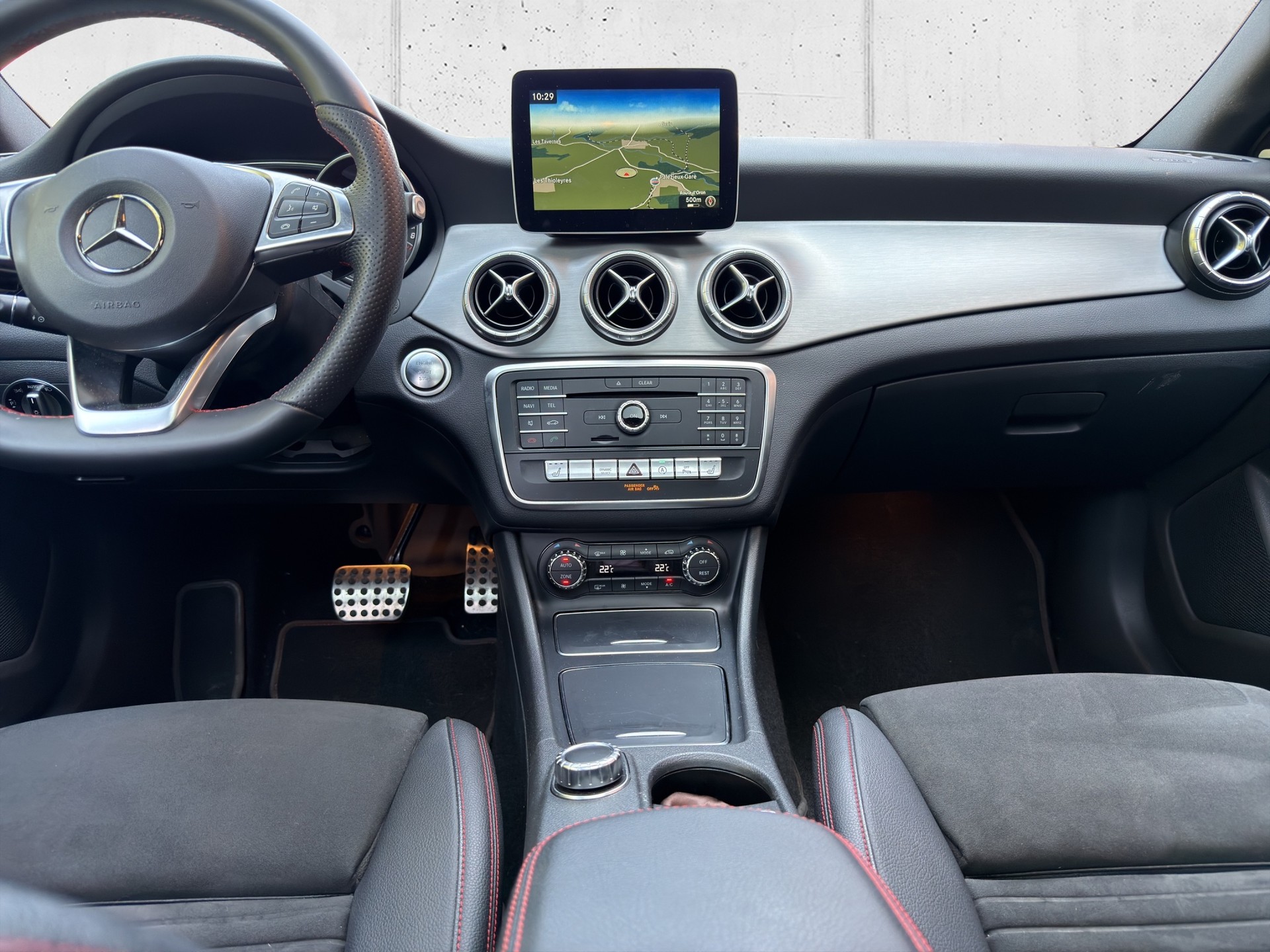 MERCEDES-BENZ CLA 220 AMG Line 4Matic 7G-DCT-image-18