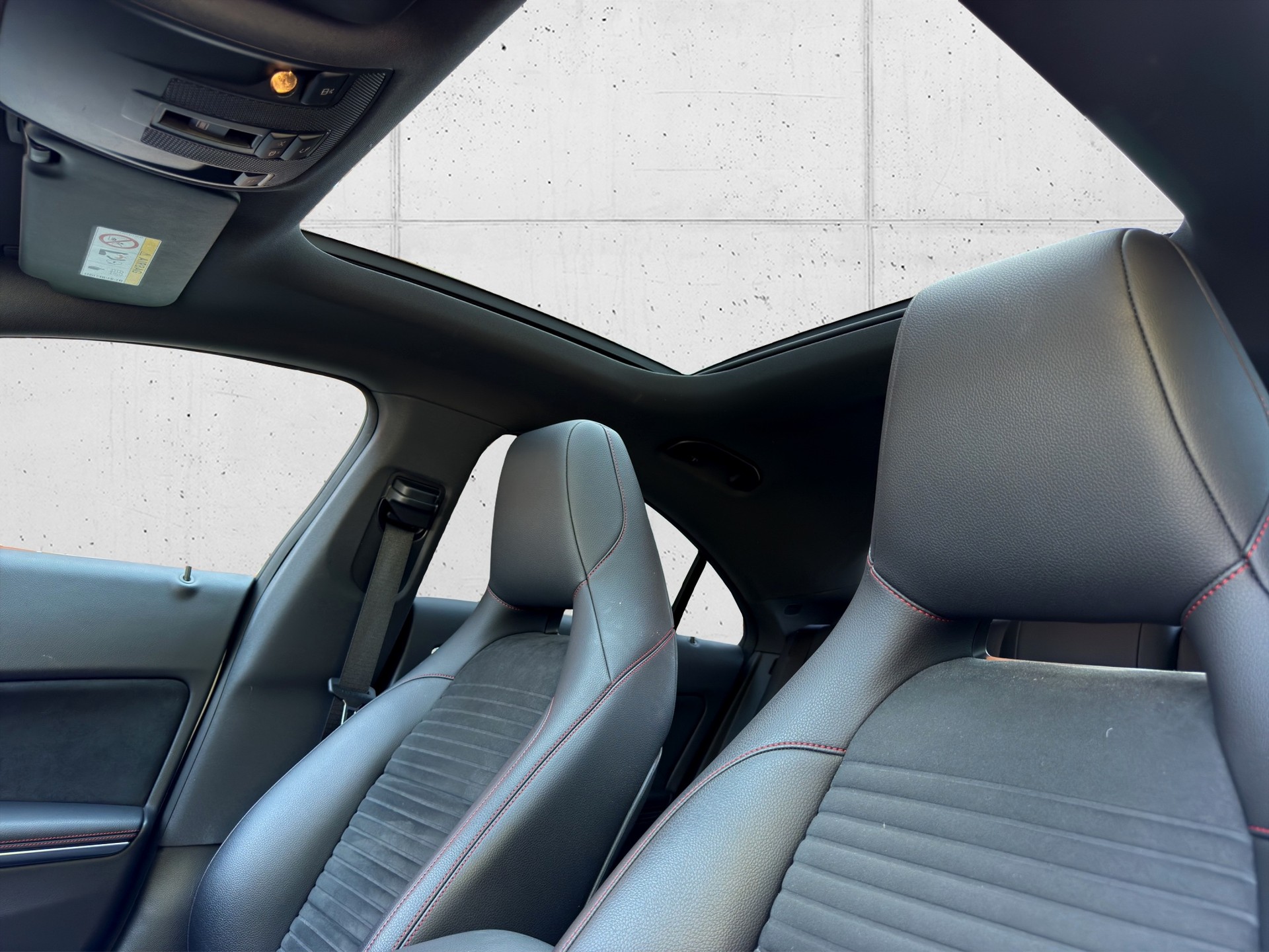MERCEDES-BENZ CLA 220 AMG Line 4Matic 7G-DCT-image-12