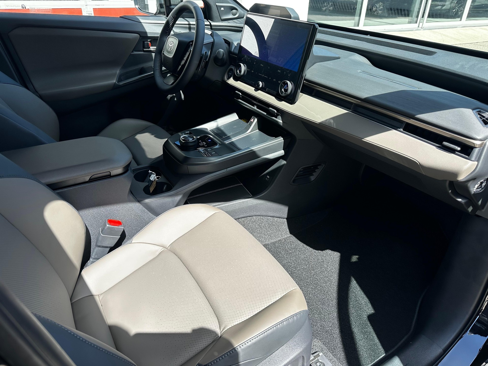 TOYOTA bZ4X Touring Premium AWD-image-12