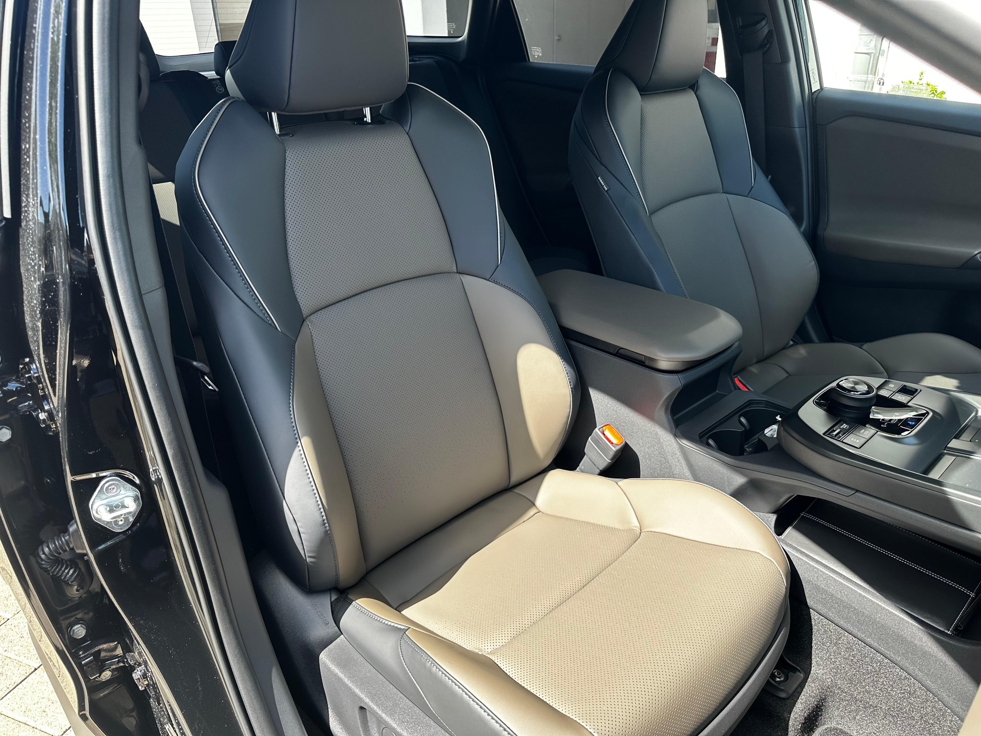 TOYOTA bZ4X Touring Premium AWD-image-14