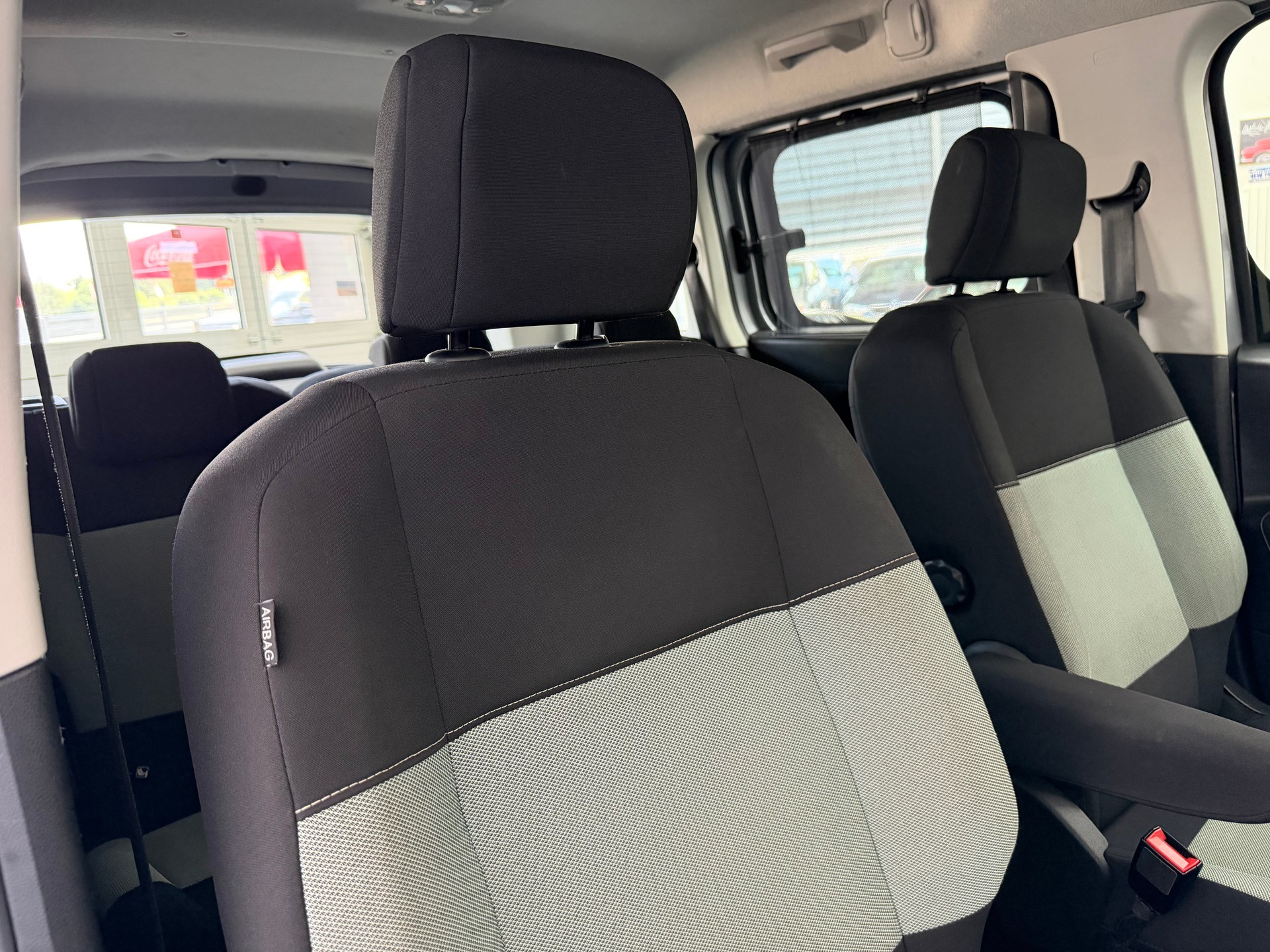 CITROEN Berlingo 1.2i PureTech Feel⭐️-image-17
