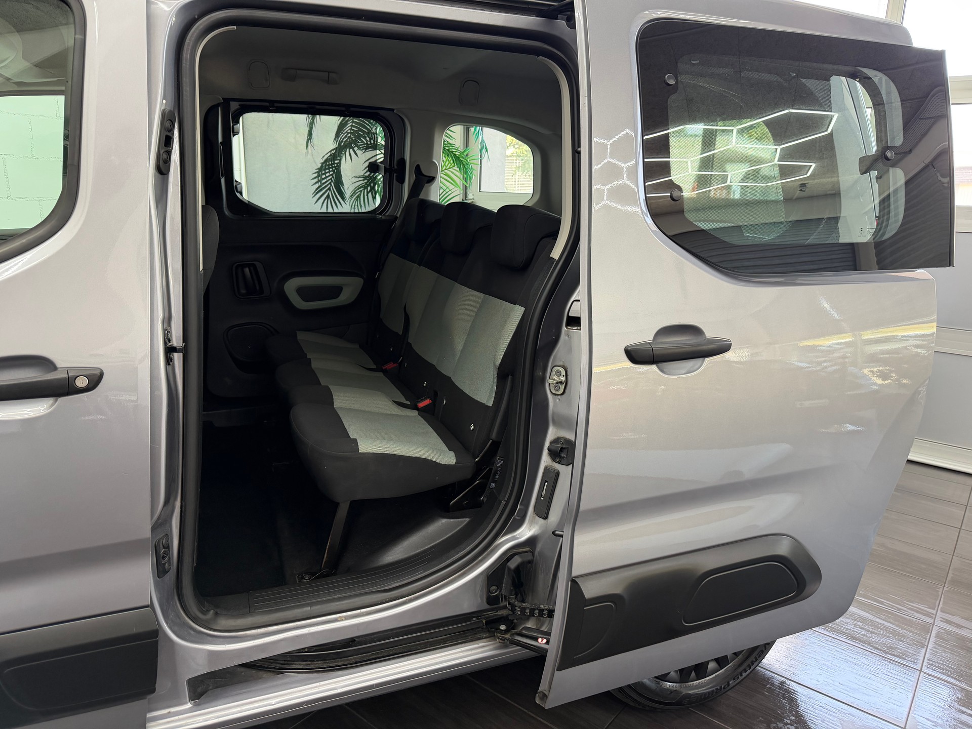 CITROEN Berlingo 1.2i PureTech Feel⭐️-image-13