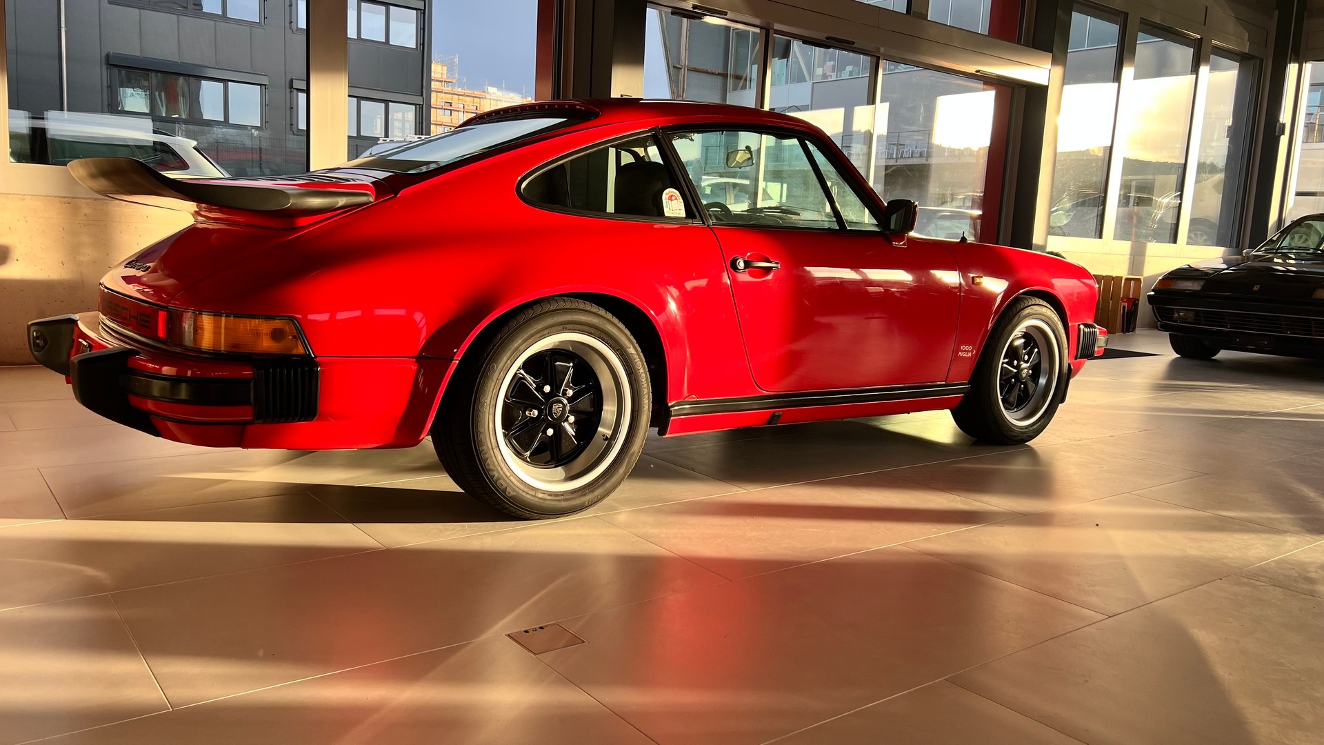 PORSCHE 911 Carrera-image-3