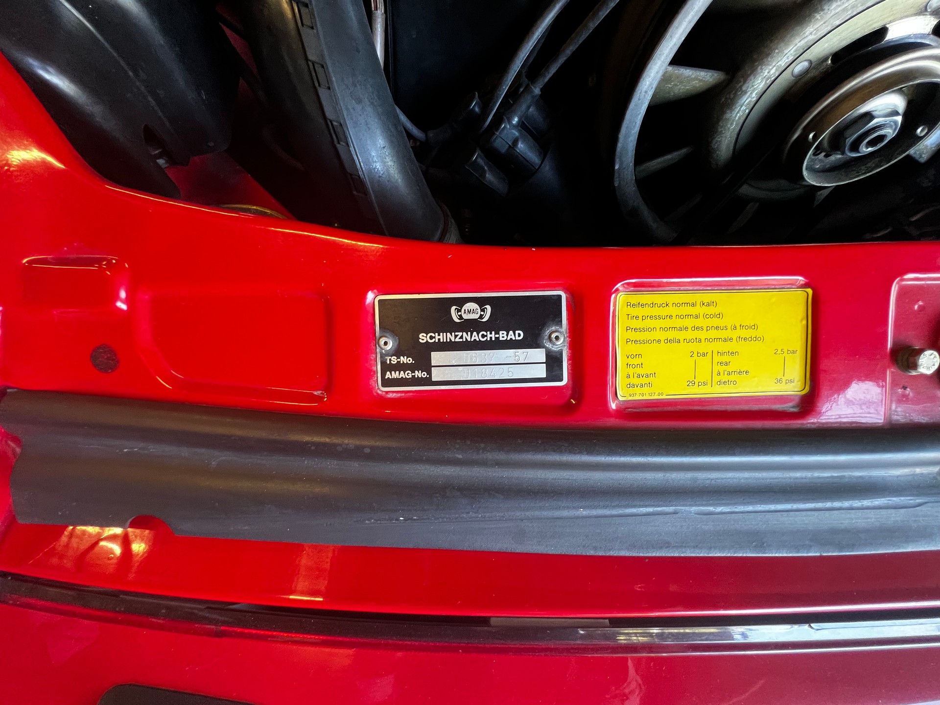 PORSCHE 911 Carrera-image-10