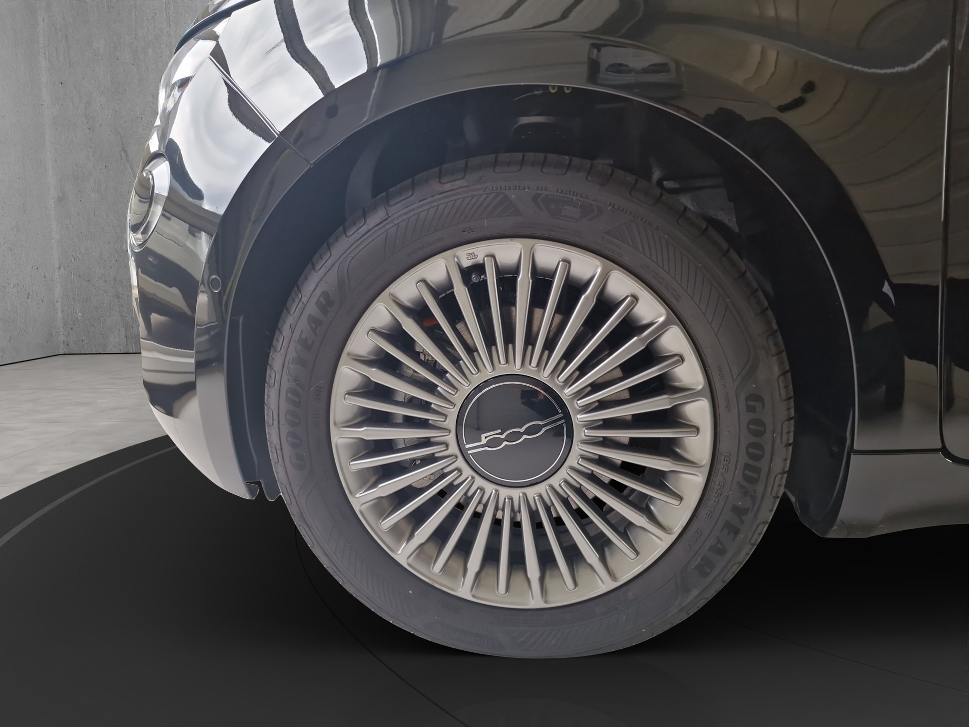 FIAT 500e Swiss Edition 3+1-image-12