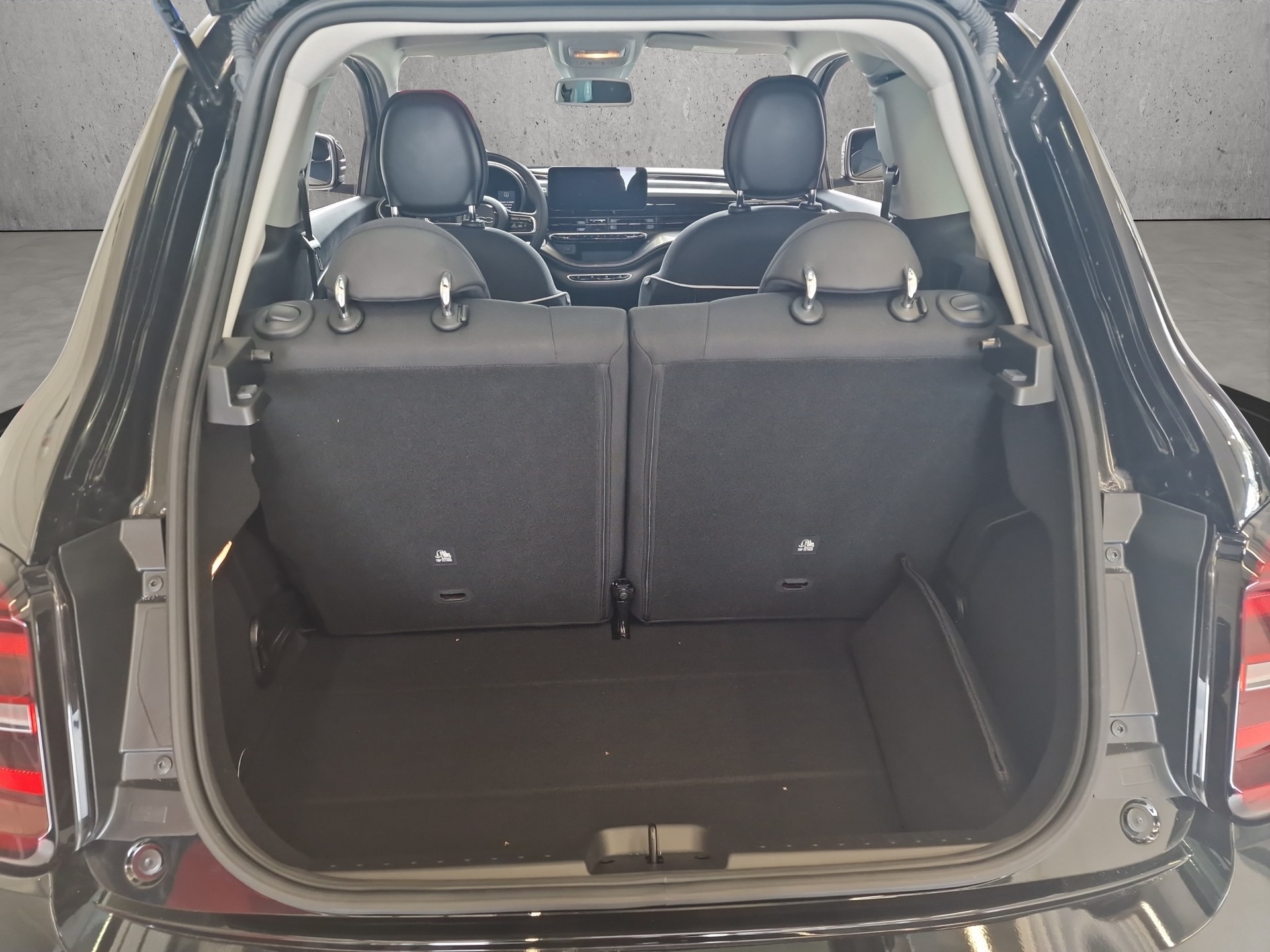 FIAT 500e Swiss Edition 3+1-image-11