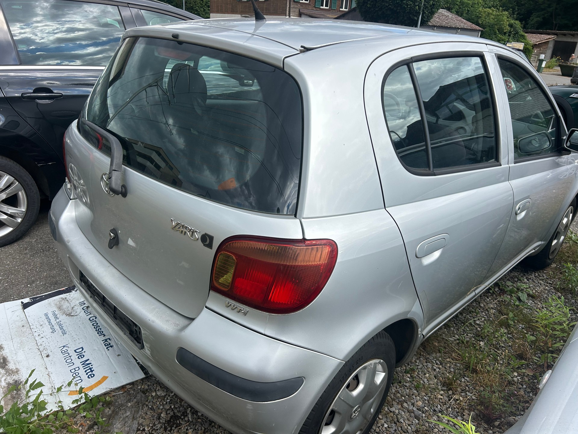 TOYOTA Yaris 1.3 Linea Luna-image-4