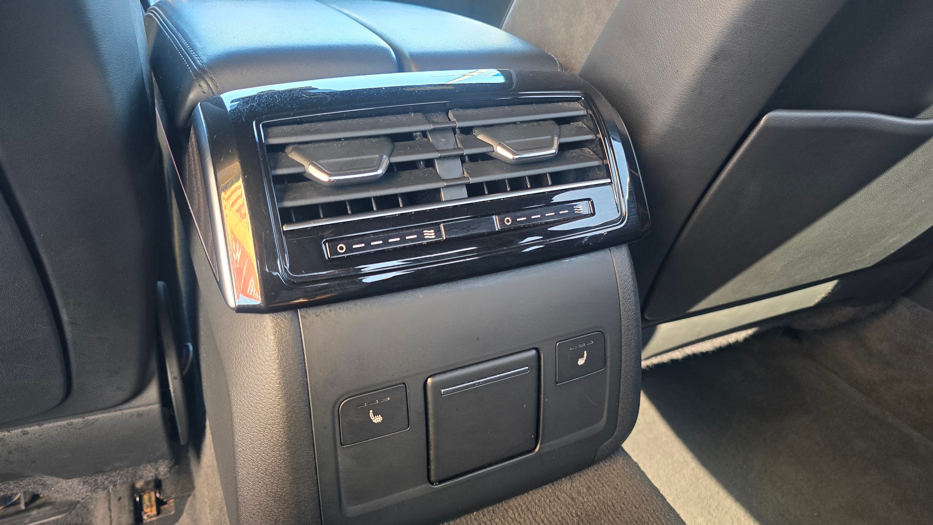 AUDI A8 50 TDI quattro tiptronic-image-9