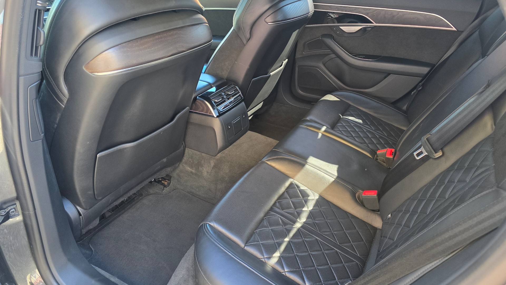 AUDI A8 50 TDI quattro tiptronic-image-7