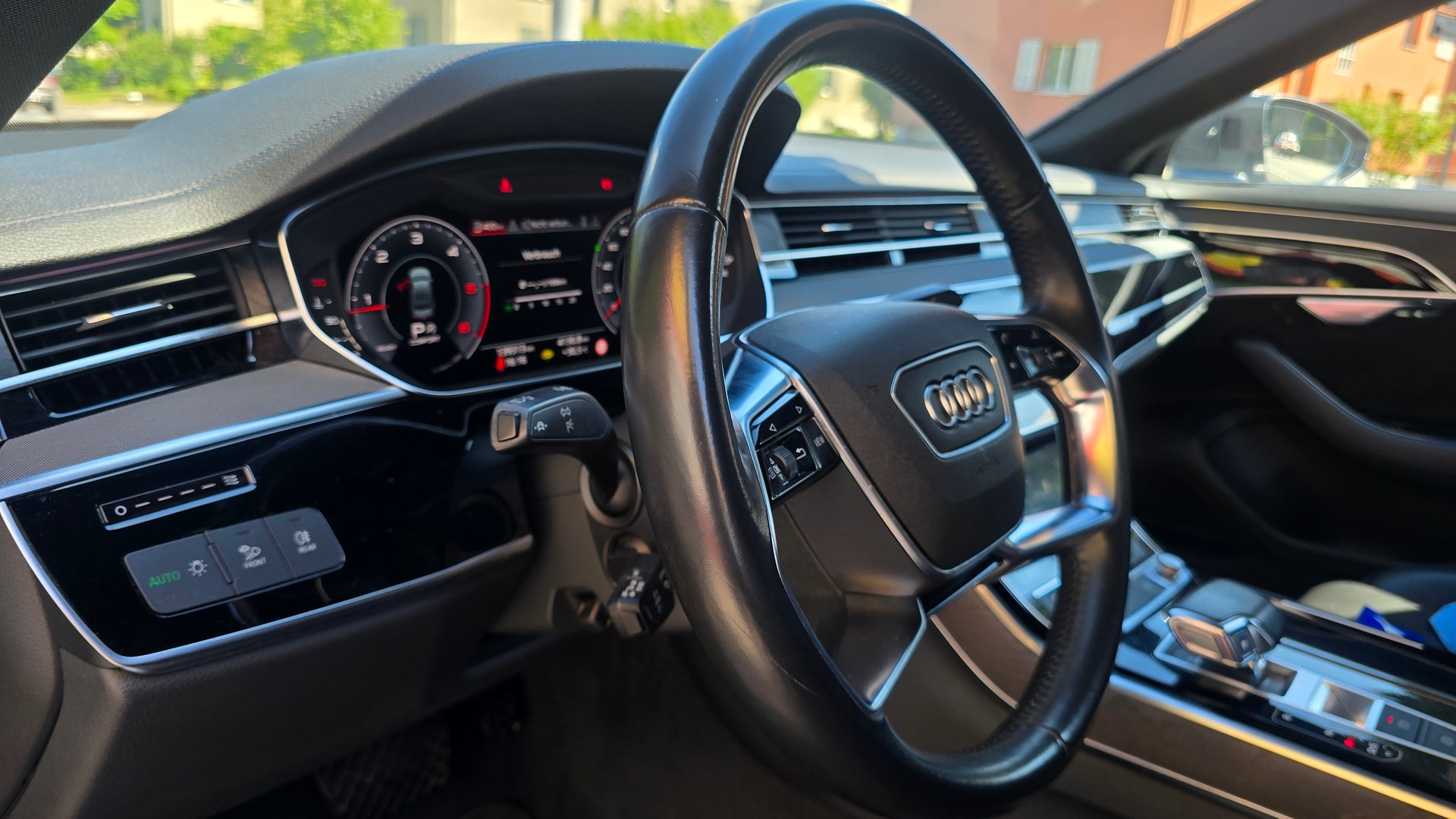 AUDI A8 50 TDI quattro tiptronic-image-13
