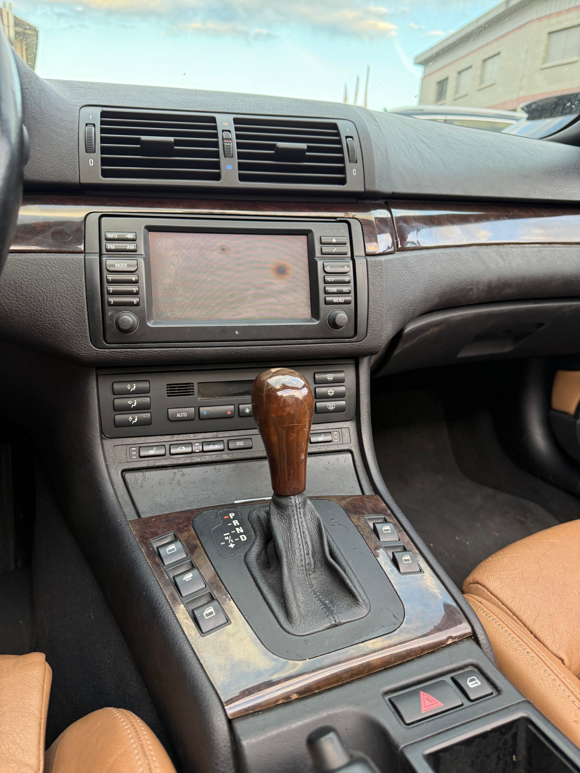 BMW 330Ci Cabriolet M-Paket ab Werk-image-8