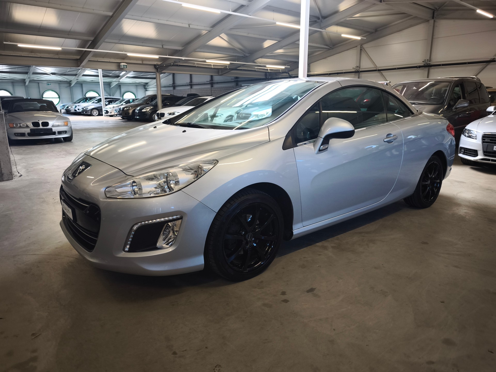 PEUGEOT 308 CC 1.6 16V VTi Sport-image-5