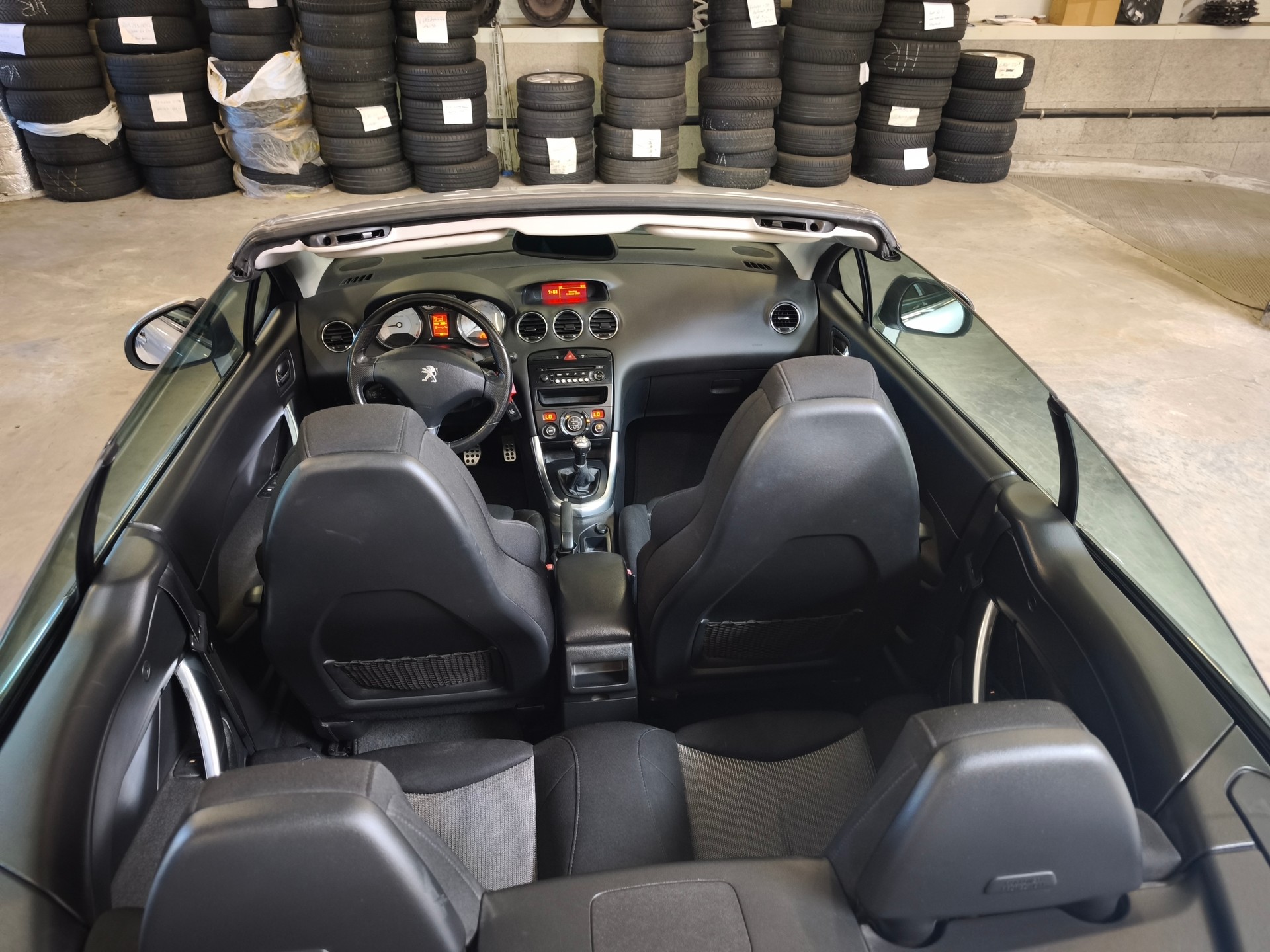 PEUGEOT 308 CC 1.6 16V VTi Sport-image-8
