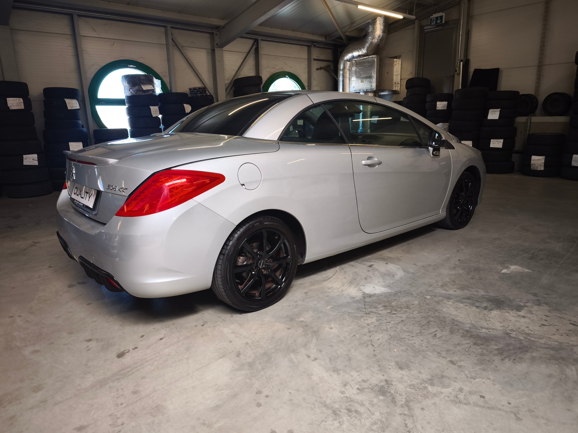 PEUGEOT 308 CC 1.6 16V VTi Sport-image-2
