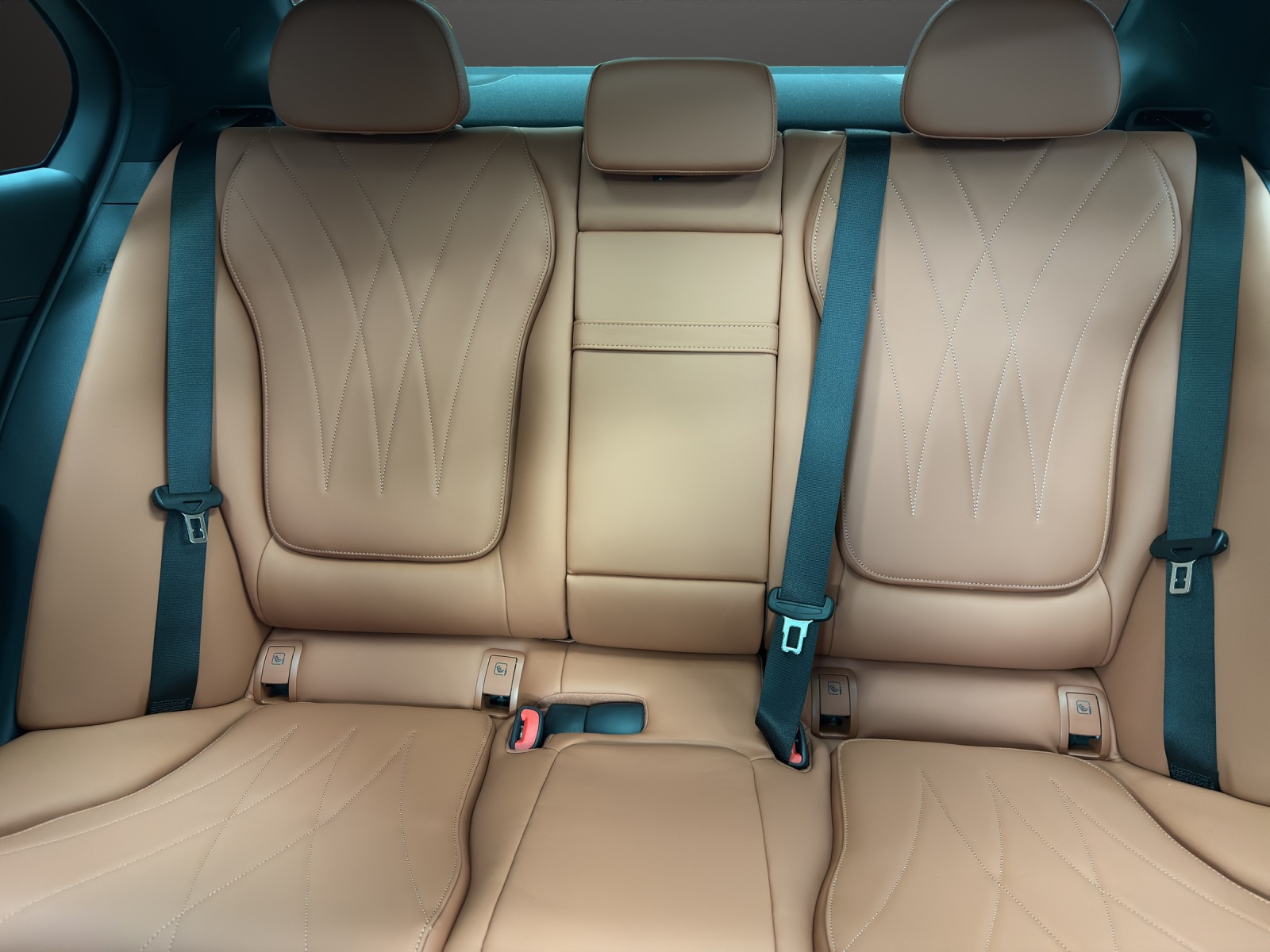 MERCEDES-BENZ C 220 d 4 Matic Swiss Star-image-14