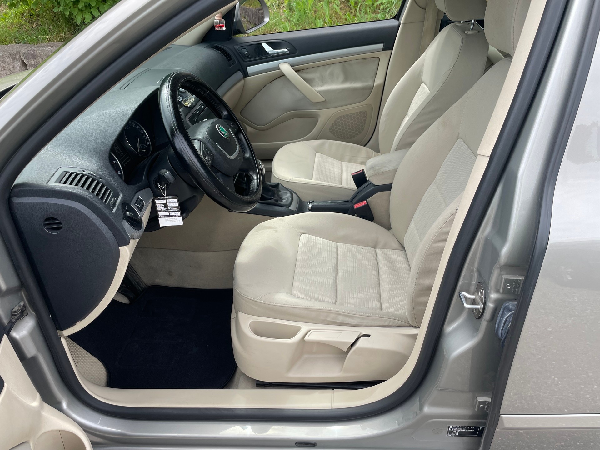 SKODA Octavia 1.8 TSI Elegance-image-7