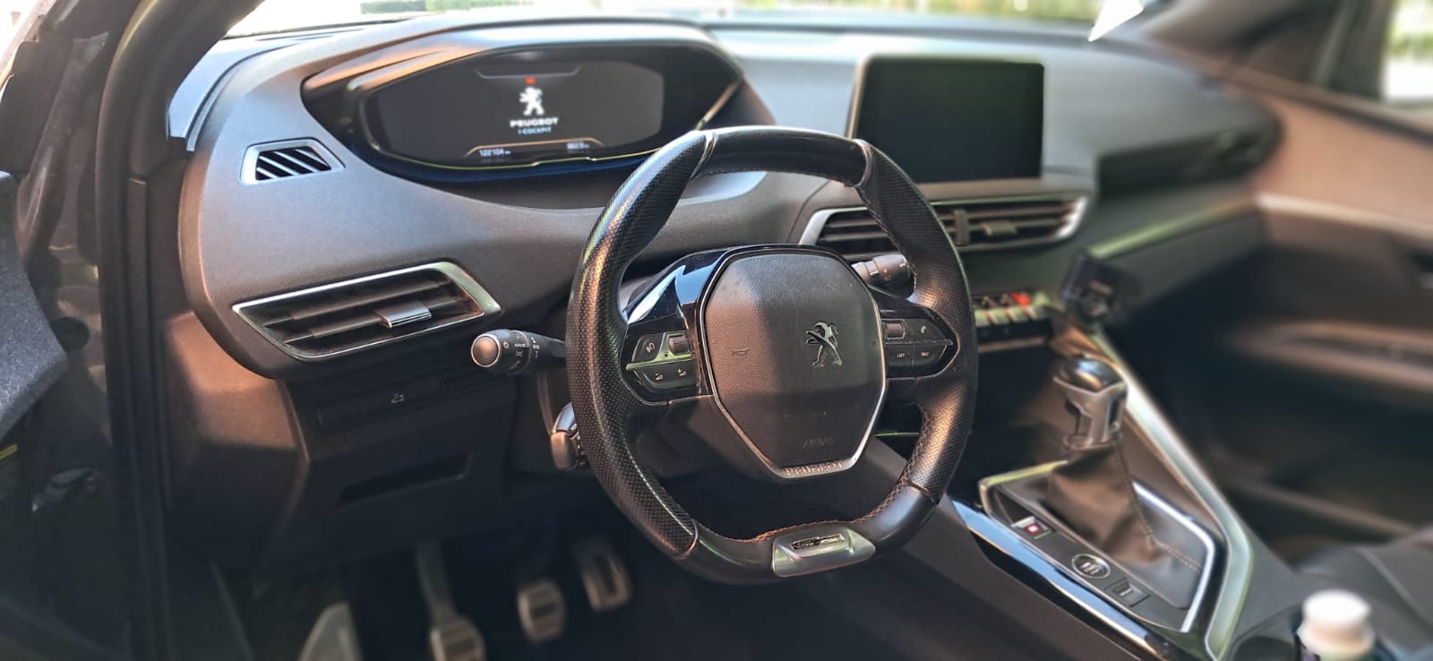 PEUGEOT 1.2 PureTech GT Line-image-4