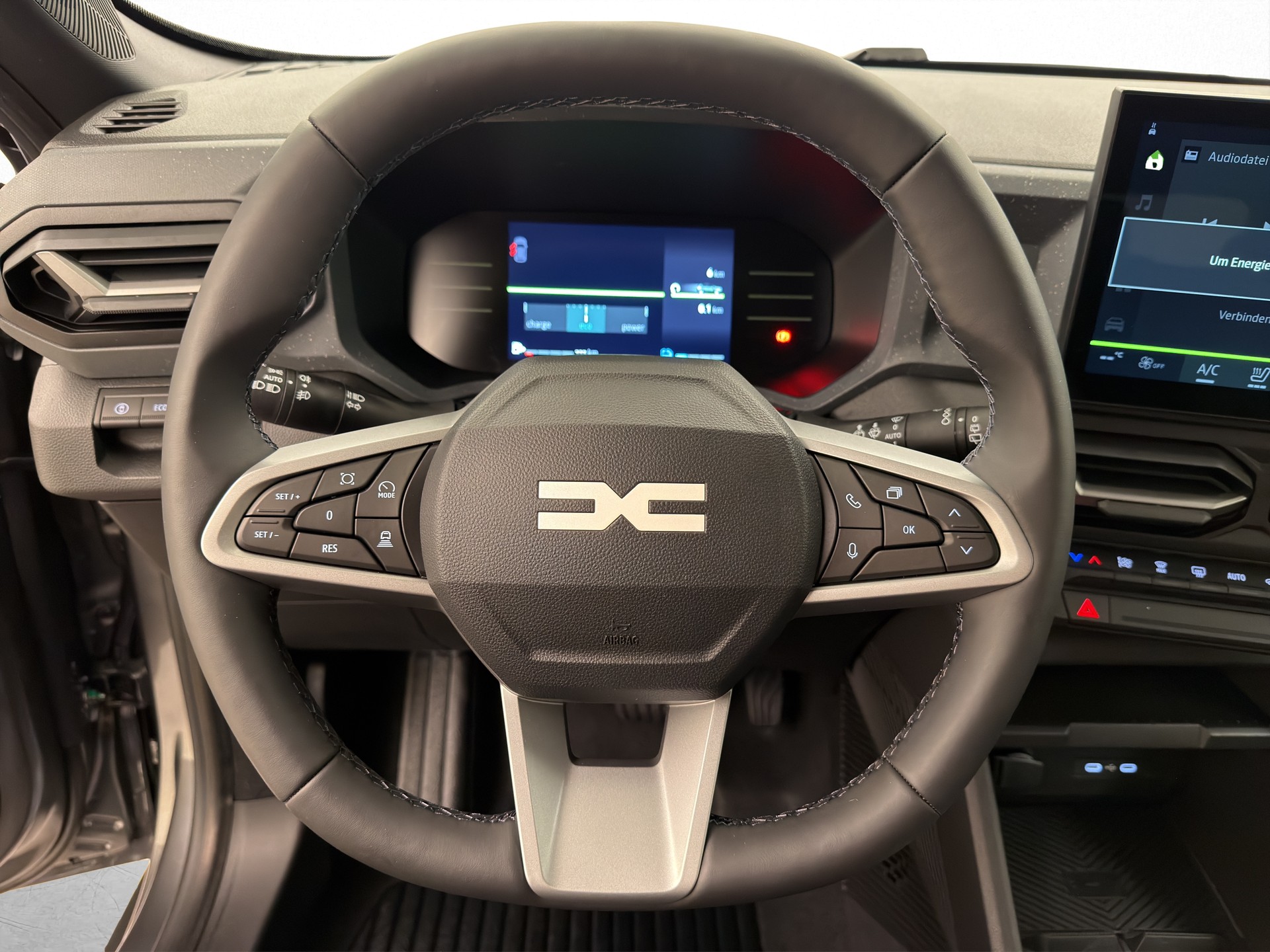 DACIA Duster 1.8 Hybrid Journey-image-8