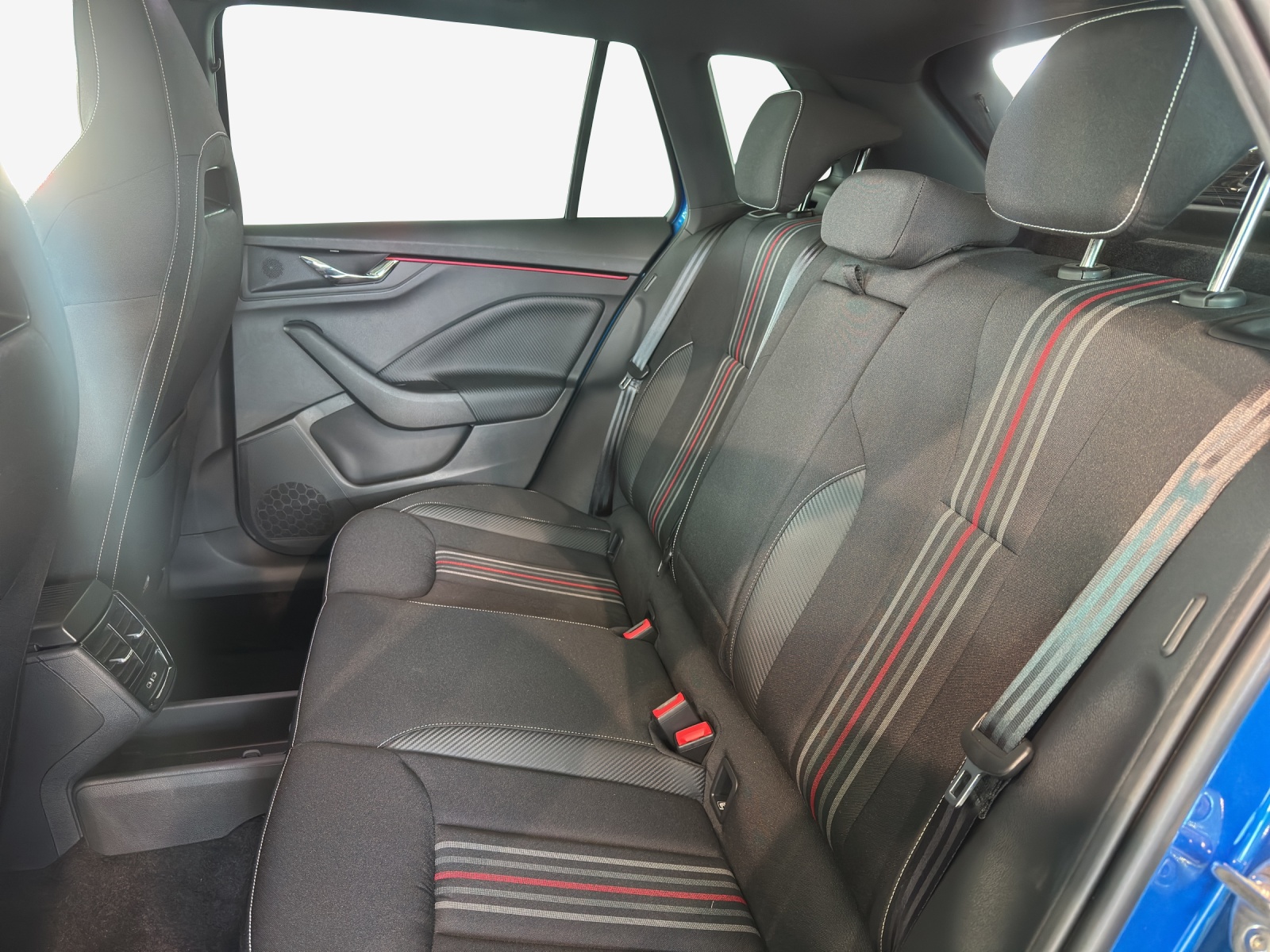 SKODA Kamiq 1.0 TSI Monte Carlo DSG-image-11