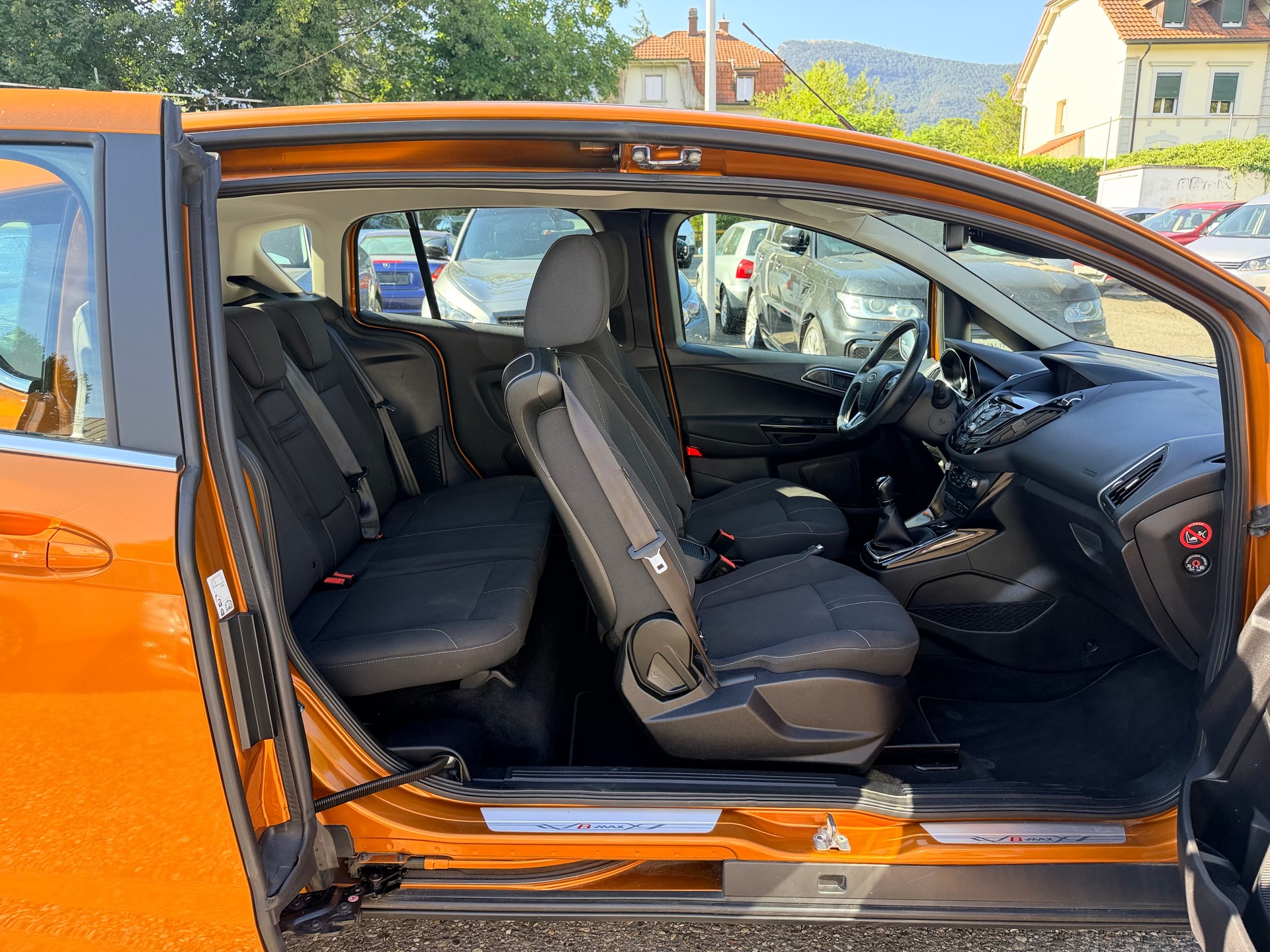FORD B-Max 1.0 SCTi Titanium-image-8