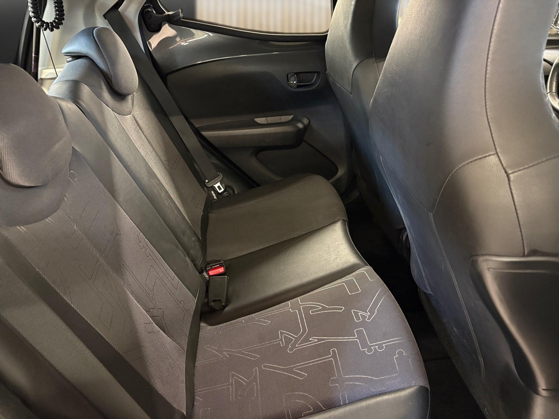 TOYOTA Aygo 1.0 VVT-i x-wave MultiMode-image-13