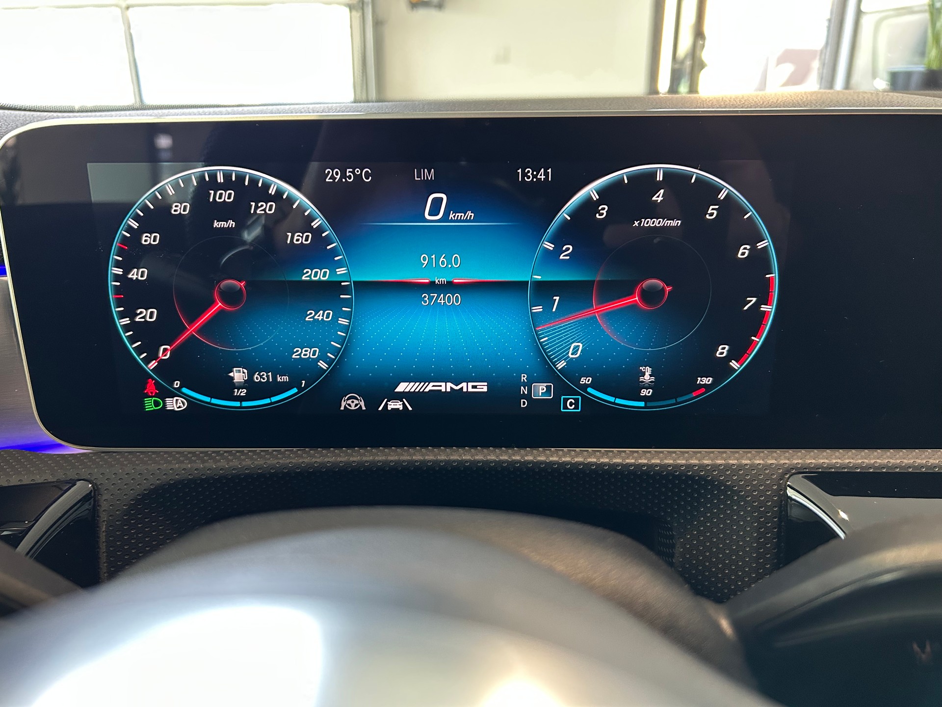 MERCEDES-BENZ A 35 AMG 4Matic Speedshift-image-21