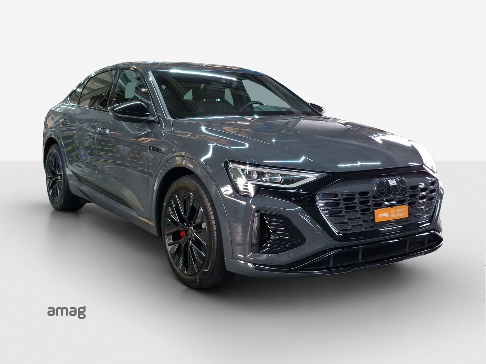 AUDI Q8 Sportback 55 e-tron Black Edition quattro-image-6