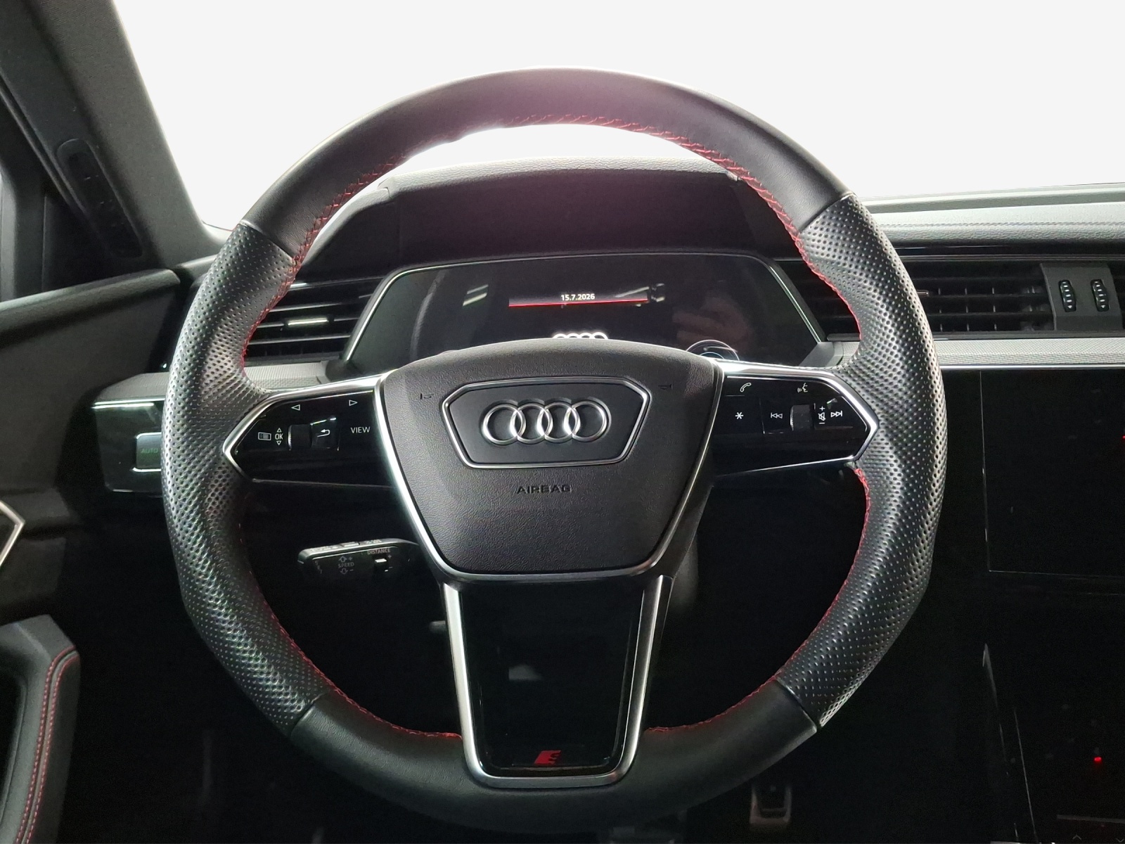 AUDI Q8 Sportback 55 e-tron Black Edition quattro-image-10