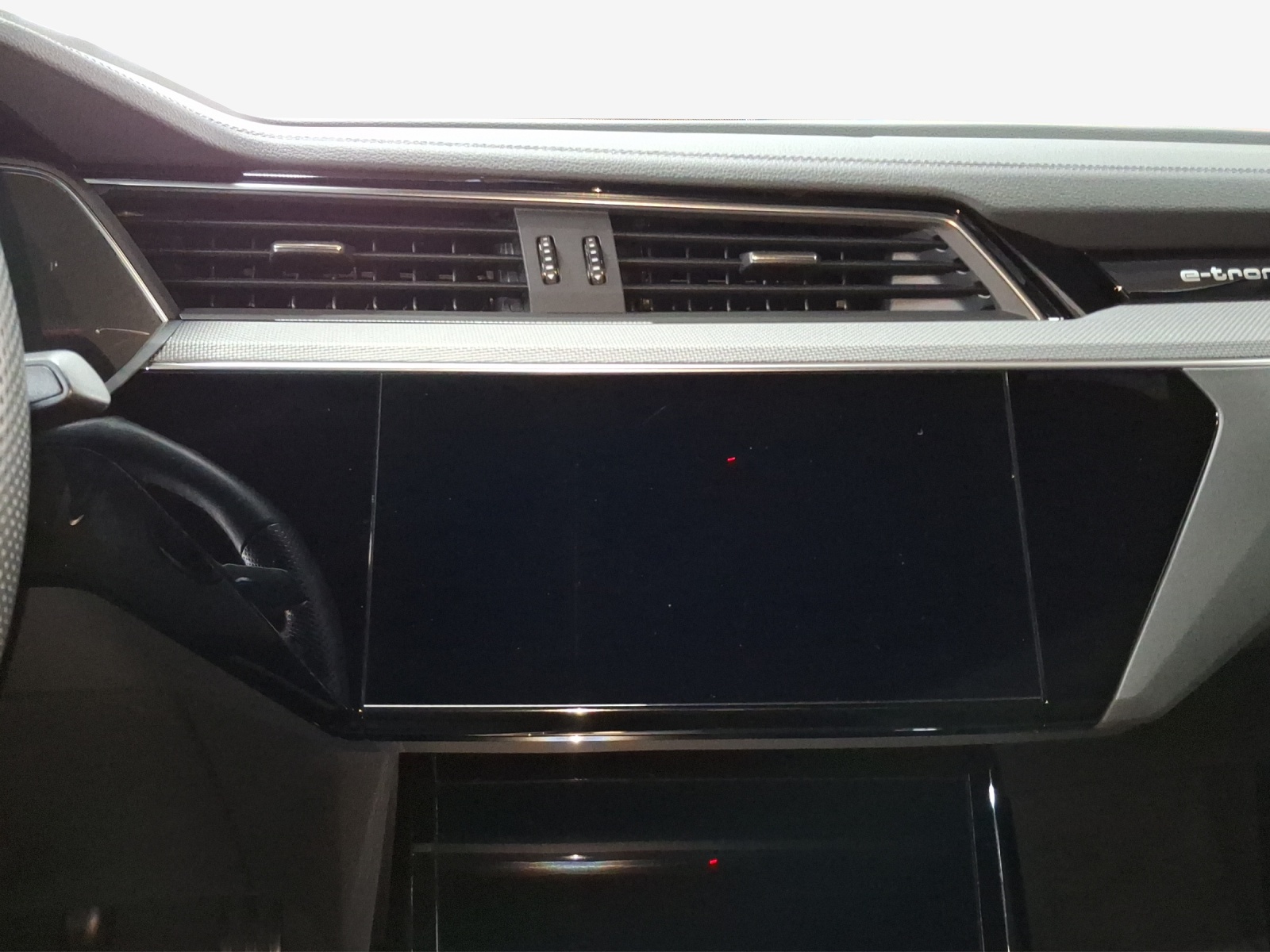 AUDI Q8 Sportback 55 e-tron Black Edition quattro-image-11
