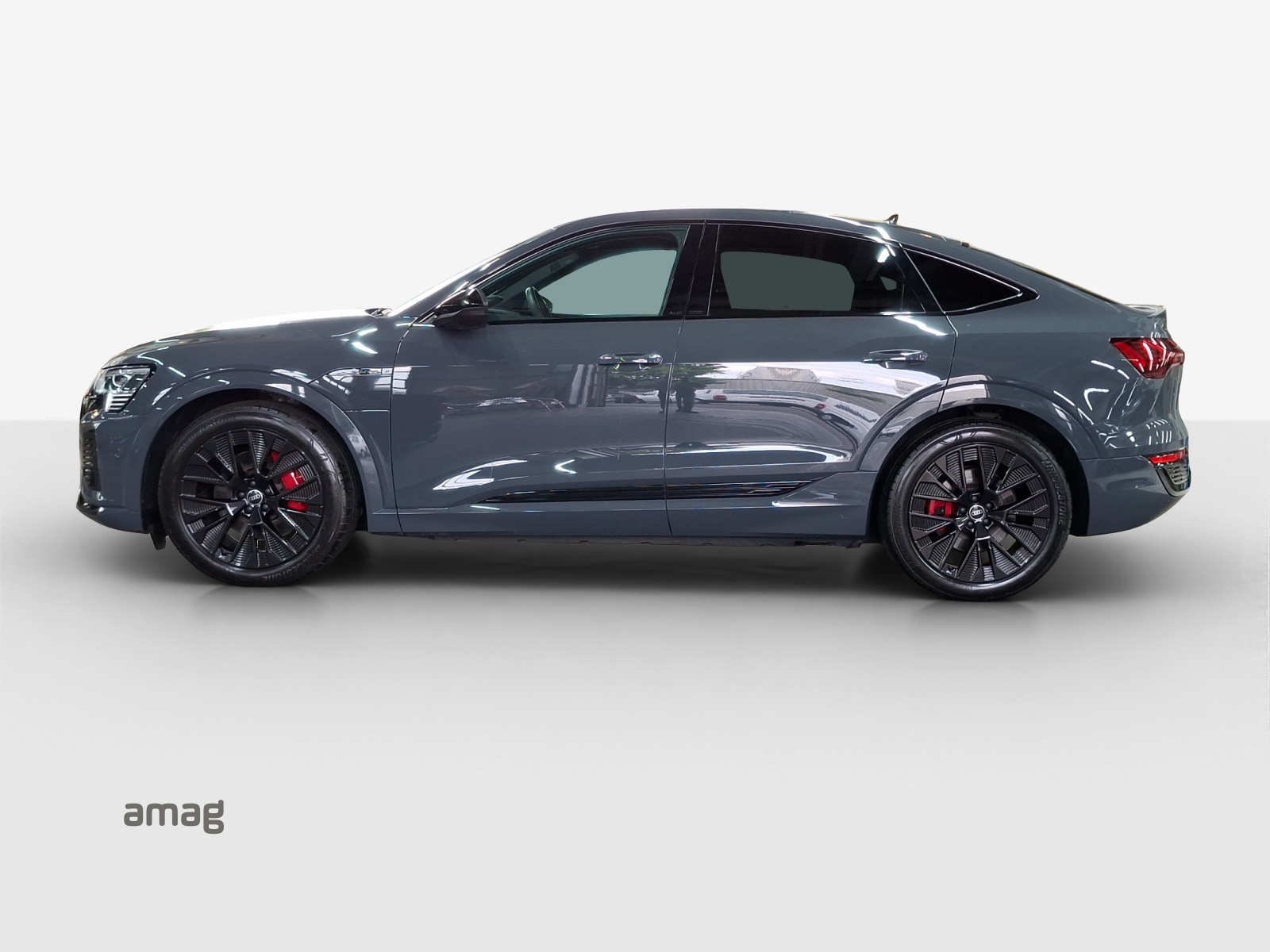 AUDI Q8 Sportback 55 e-tron Black Edition quattro-showroom-element-1