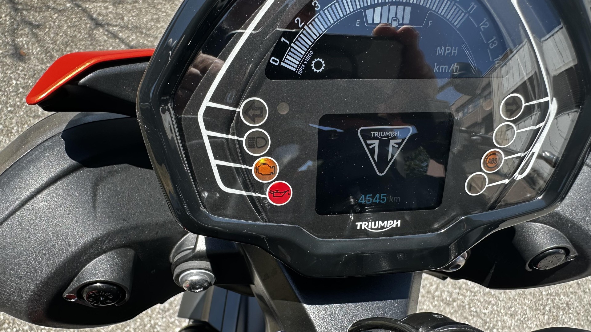 TRIUMPH Street Triple R 765-showroom-element-3
