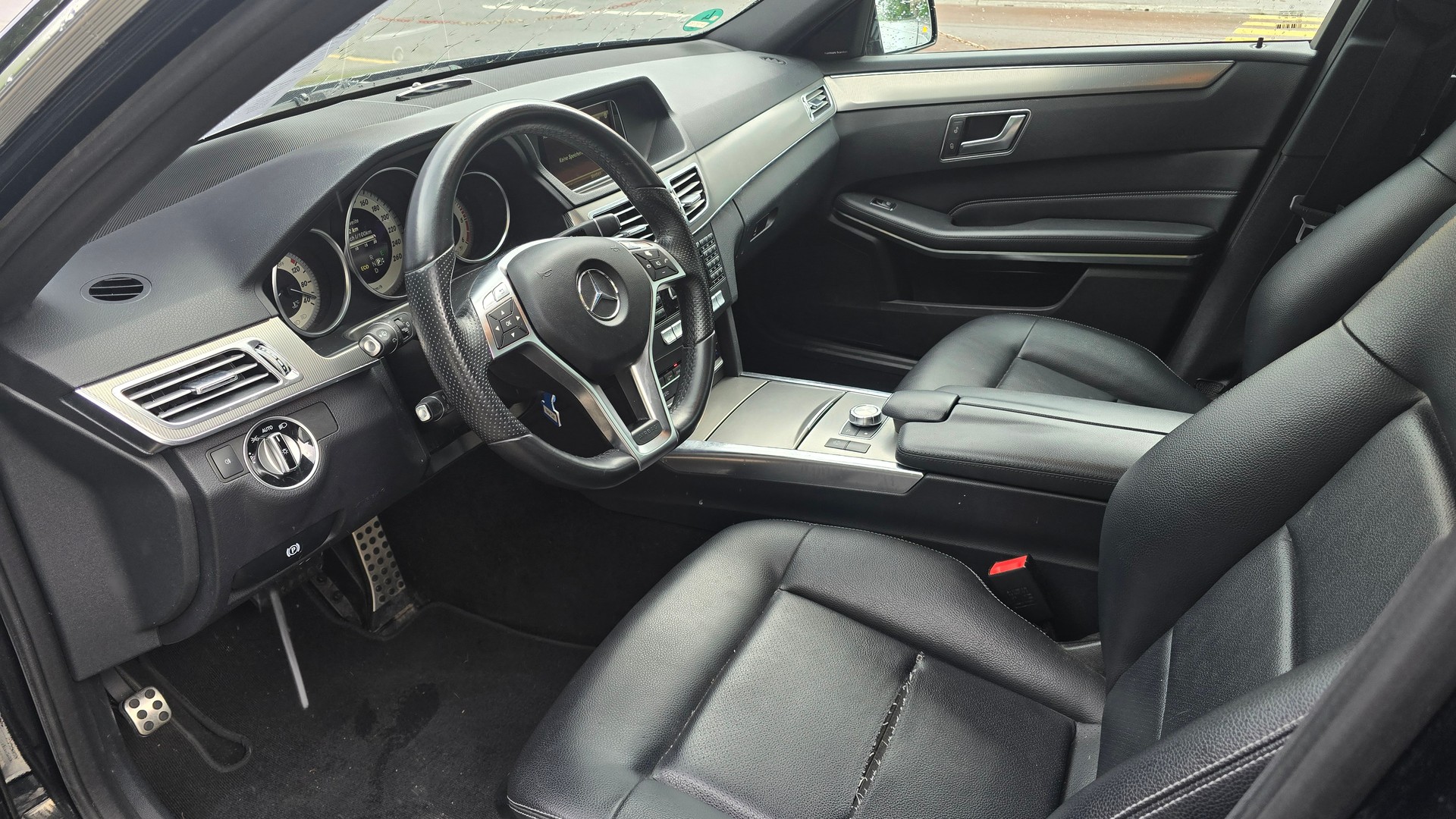 MERCEDES-BENZ E 250 CDI 4Matic 7G-Tronic-image-11
