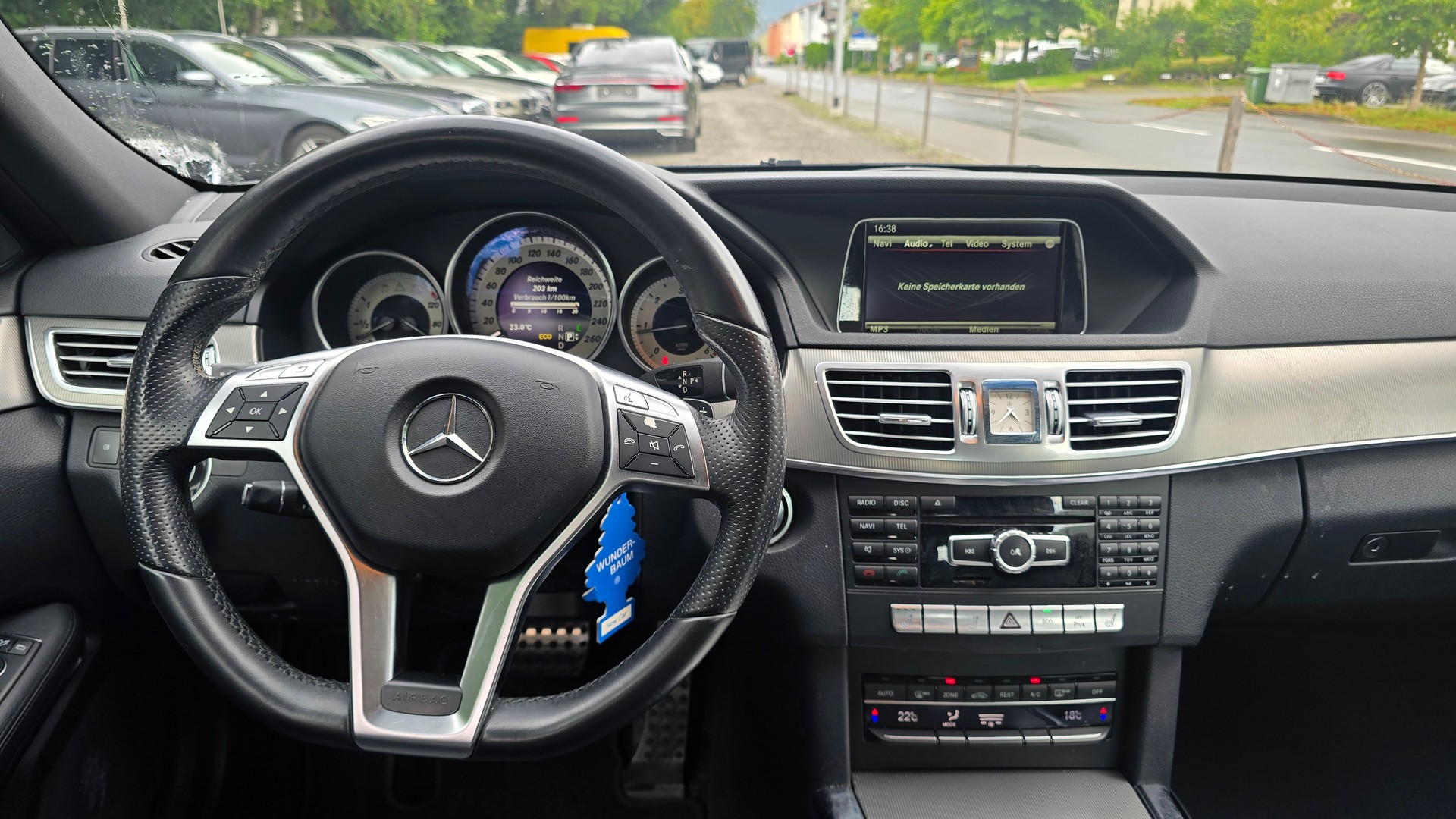 MERCEDES-BENZ E 250 CDI 4Matic 7G-Tronic-image-10