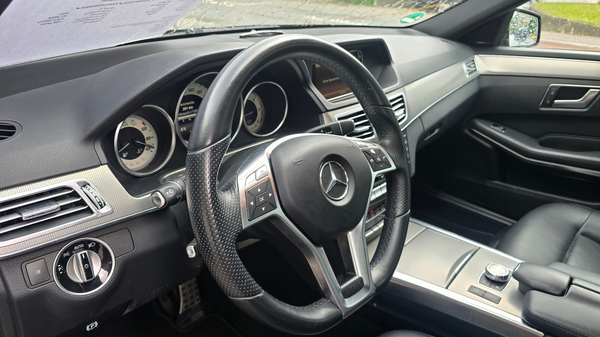 MERCEDES-BENZ E 250 CDI 4Matic 7G-Tronic-image-13