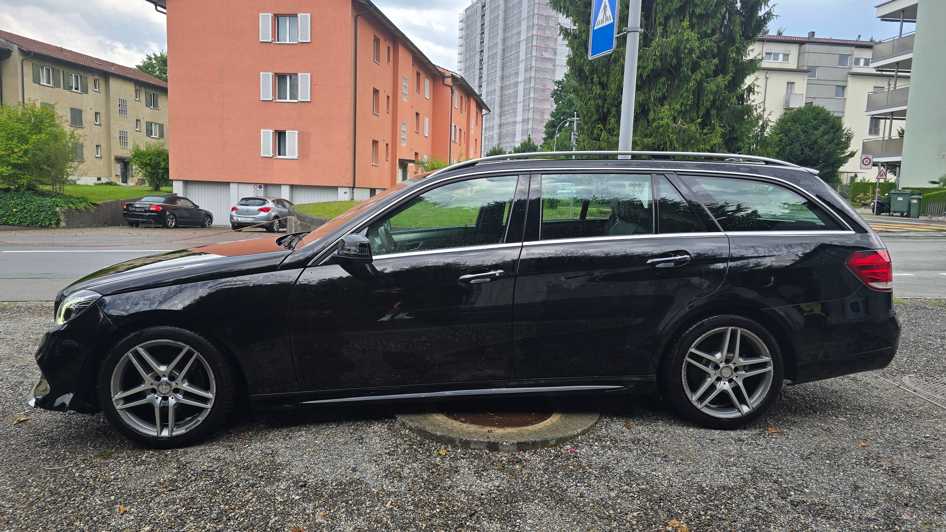 MERCEDES-BENZ E 250 CDI 4Matic 7G-Tronic-showroom-element-3