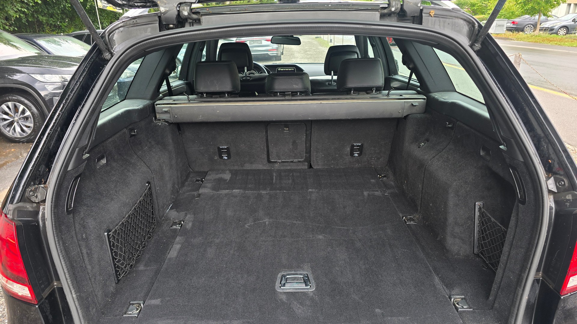 MERCEDES-BENZ E 250 CDI 4Matic 7G-Tronic-image-5