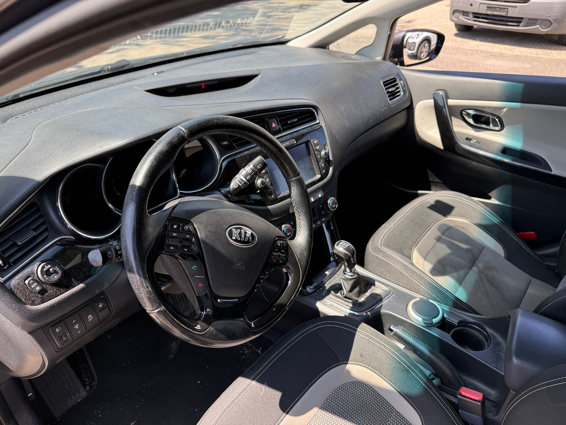 KIA Cee'd 1.0 T-GDi Swiss Champion-image-7