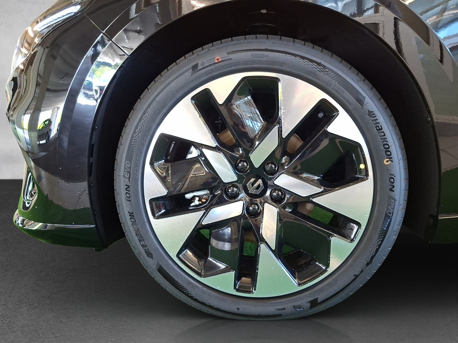 LEAPMOTOR B05 EV 67.1kWh-image-15