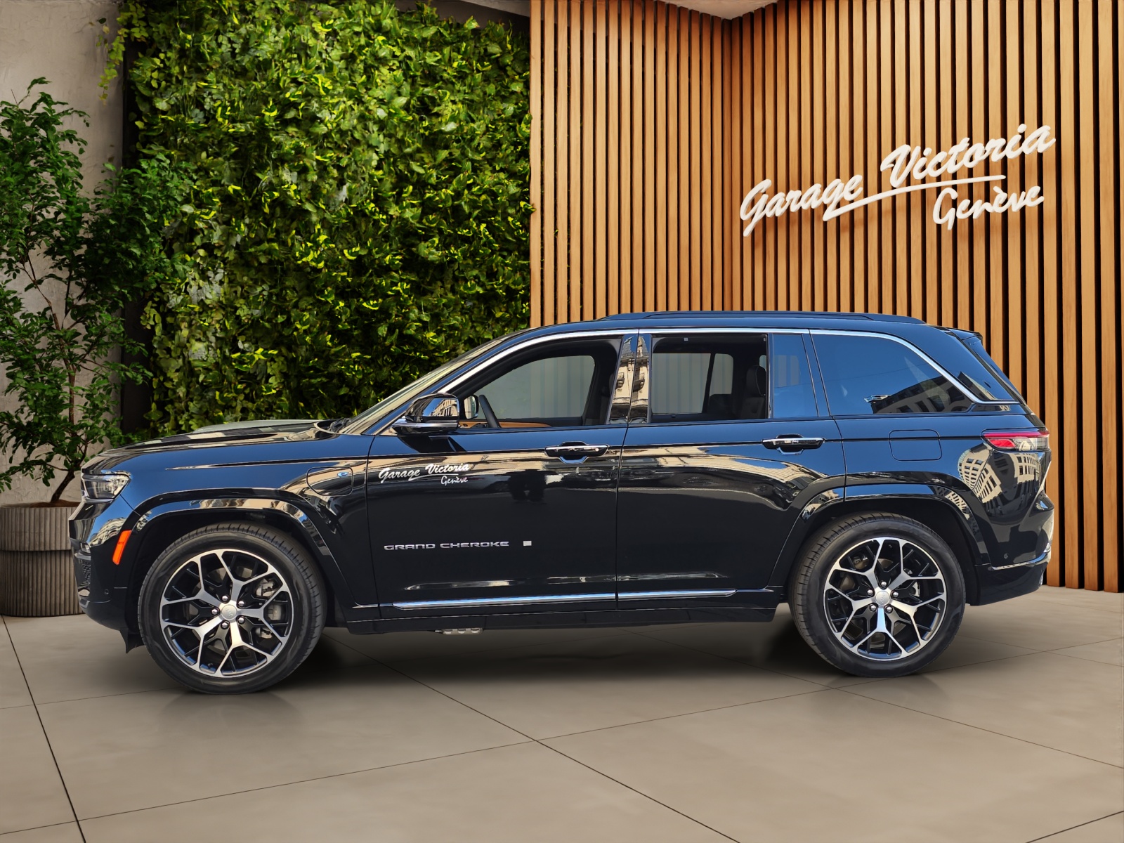 JEEP Grand Cherokee 2.0 Plug-in-Hybrid Summit Reserve 4xe-showroom-element-2