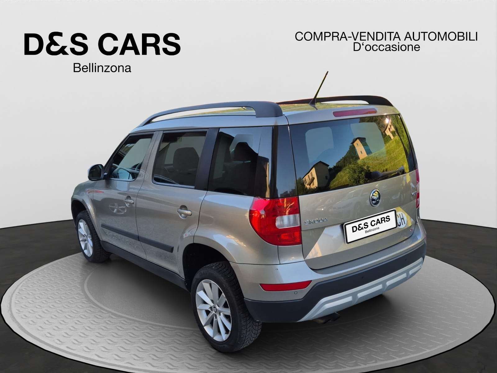 SKODA Yeti 2.0 TDI Active Outdoor 4x4 DSG-image-2