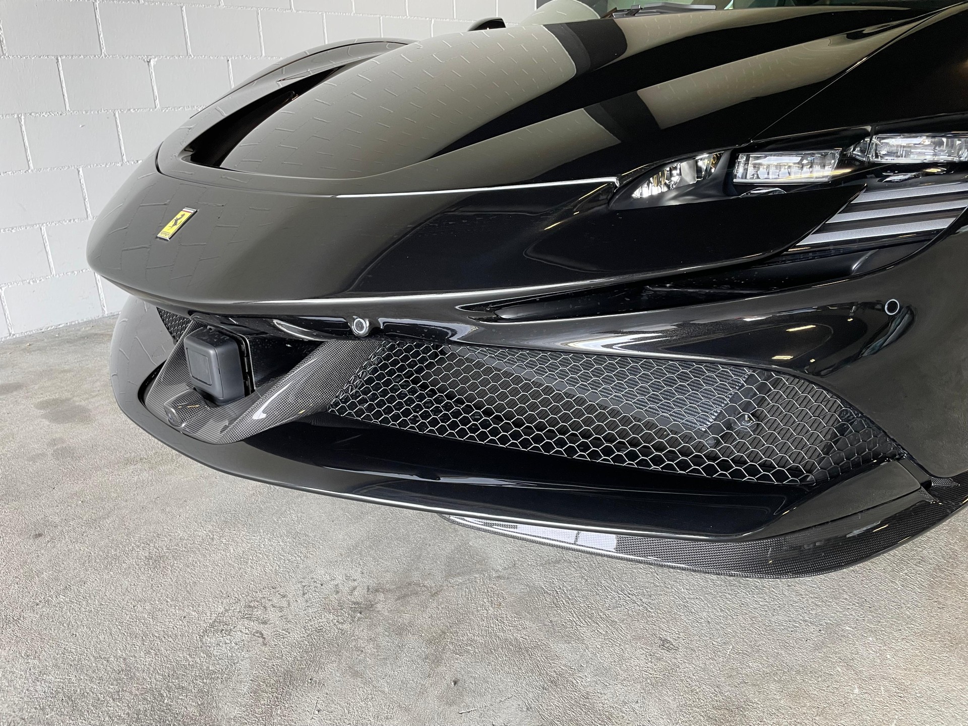 FERRARI SF90 Stradale Full Carbon-image-2