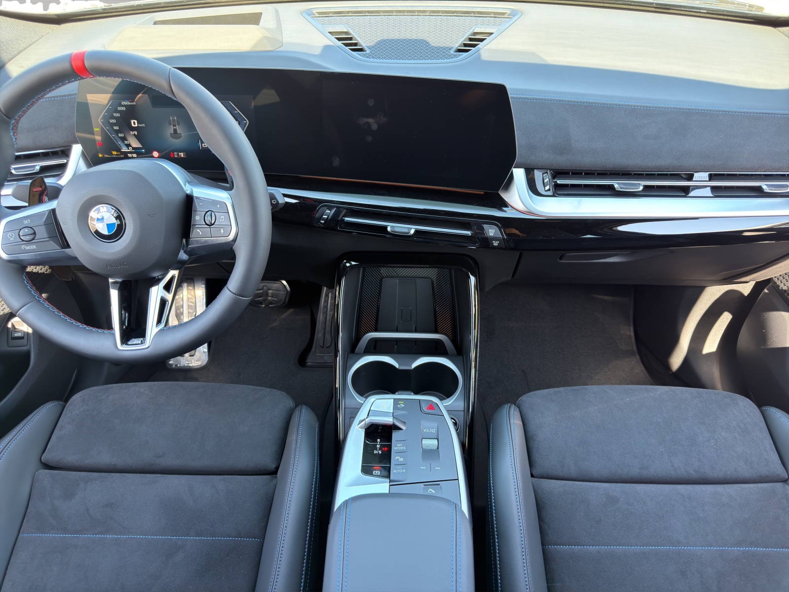 BMW X1 xDrive M35i-image-10