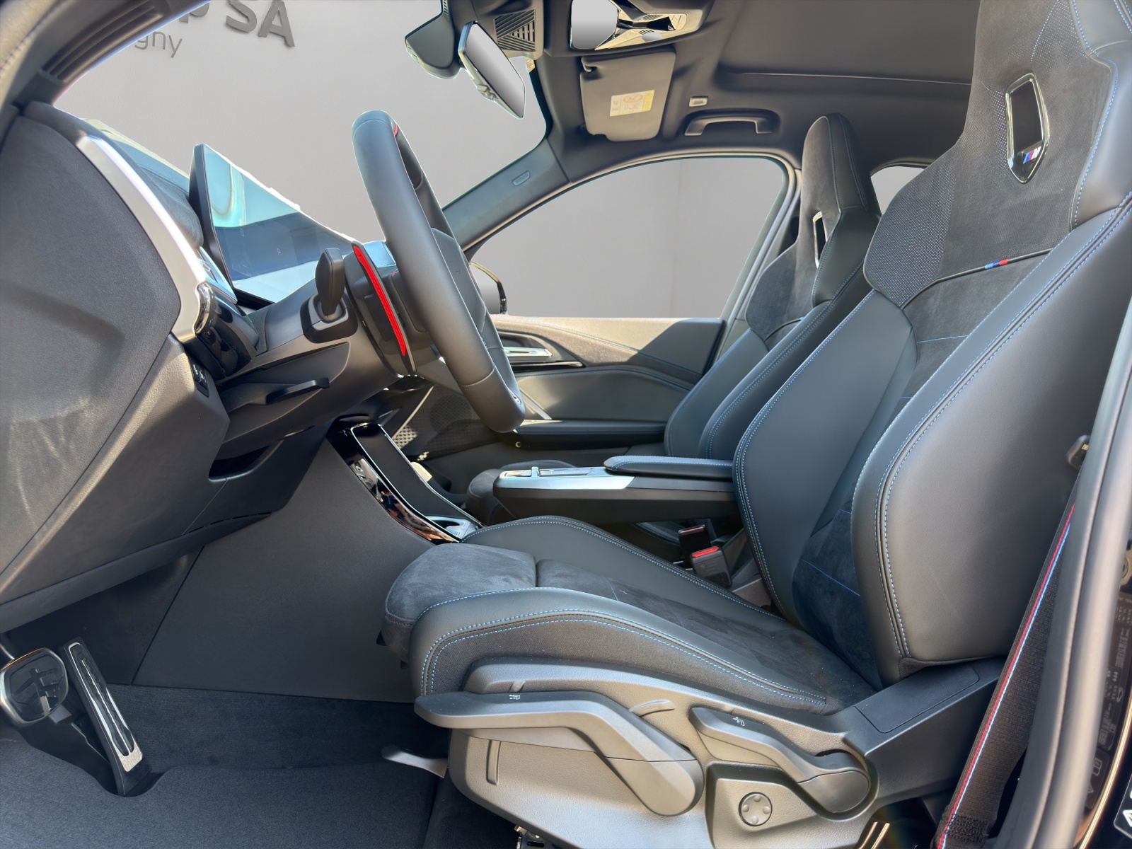 BMW X1 xDrive M35i-image-8