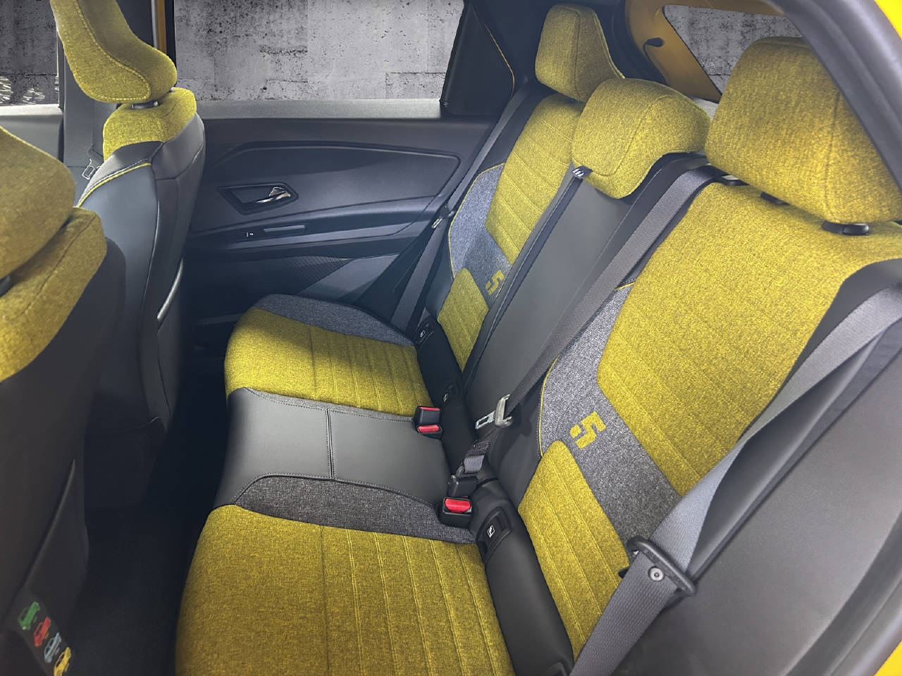 RENAULT R5 E-Tech Comfort Range iconic five-image-7