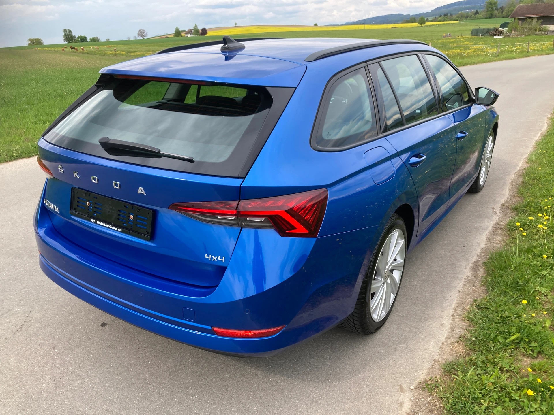 SKODA Octavia Combi 2.0 TDI DSG Style 4x4-image-2